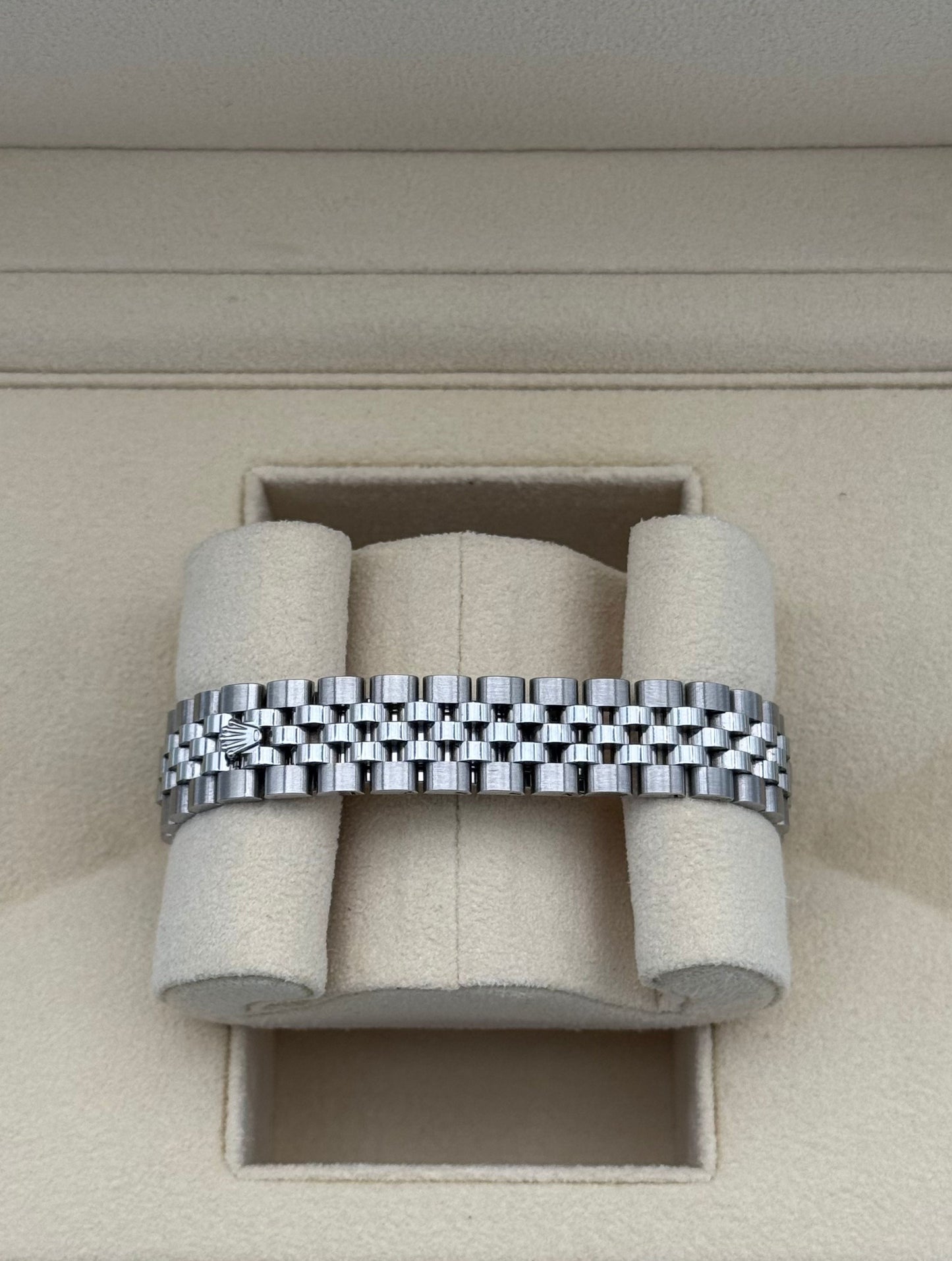 Rolex Lady-Datejust 28mm Mother of Pearl Dial RBR