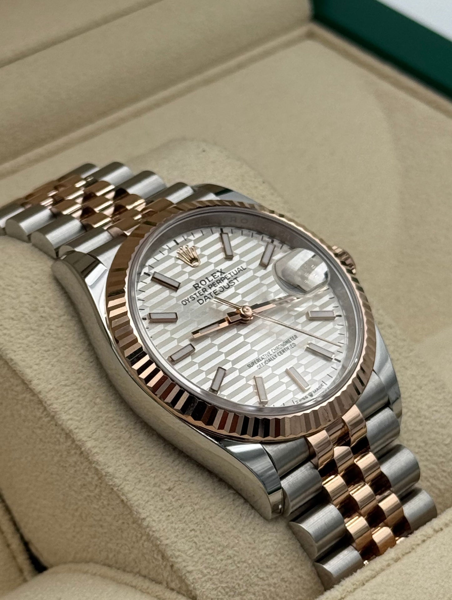 Rolex Datejust 36mm Steel/R. Gold Motif Dial