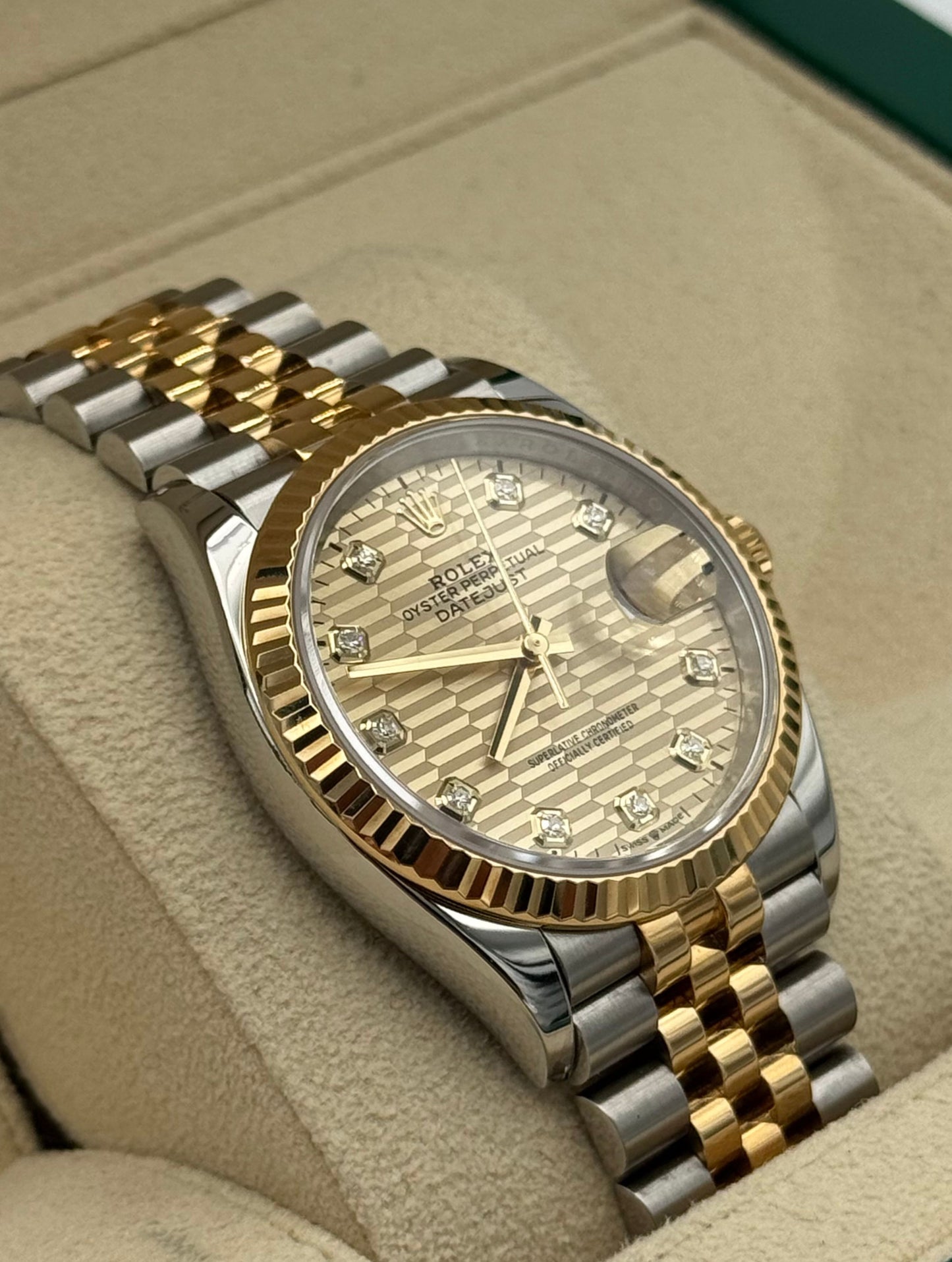 Rolex Datejust 36mm Steel/Gold Motif Diamonds Dial