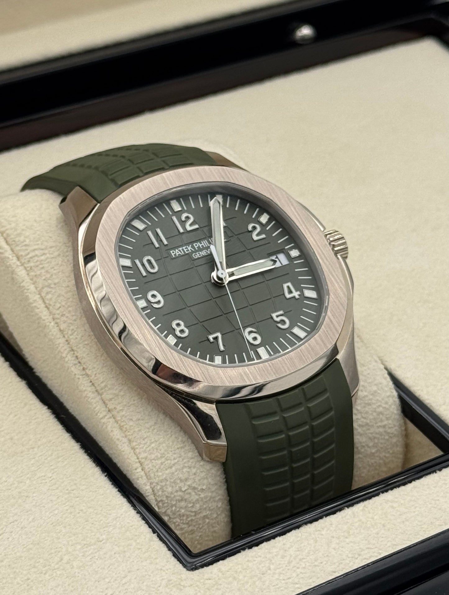 Patek Philippe Aquanaut 5168G-010