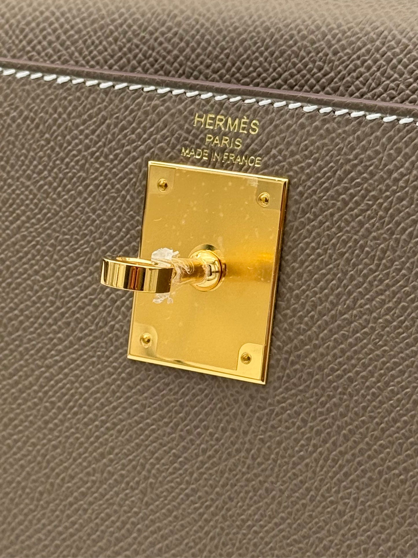 Hermès Kelly 28 Epsom Etoupe Gold Hardware