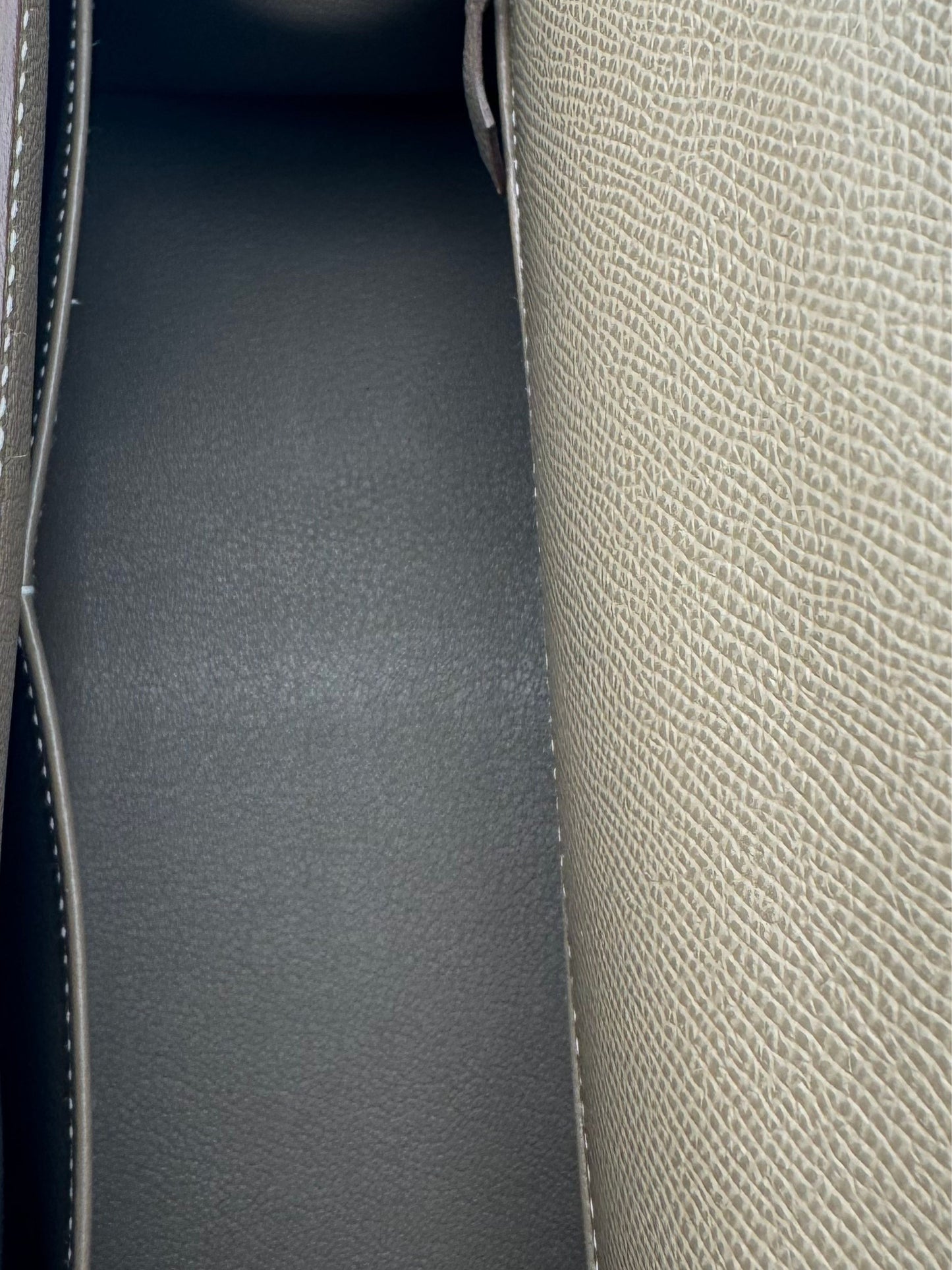 Hermès Kelly 28 Epsom Etoupe Gold Hardware