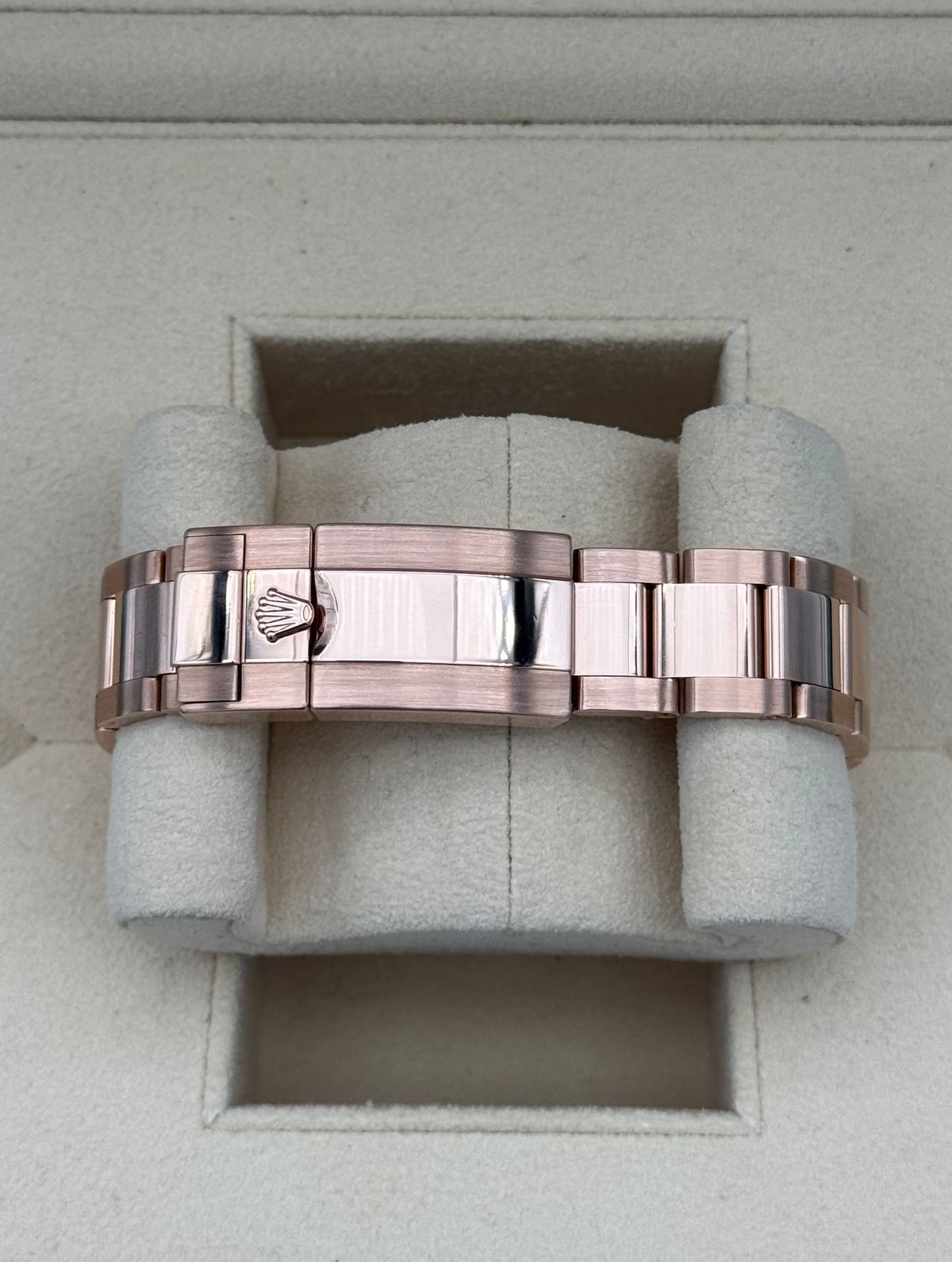 Rolex Daytona Rose Gold Sundust Dial