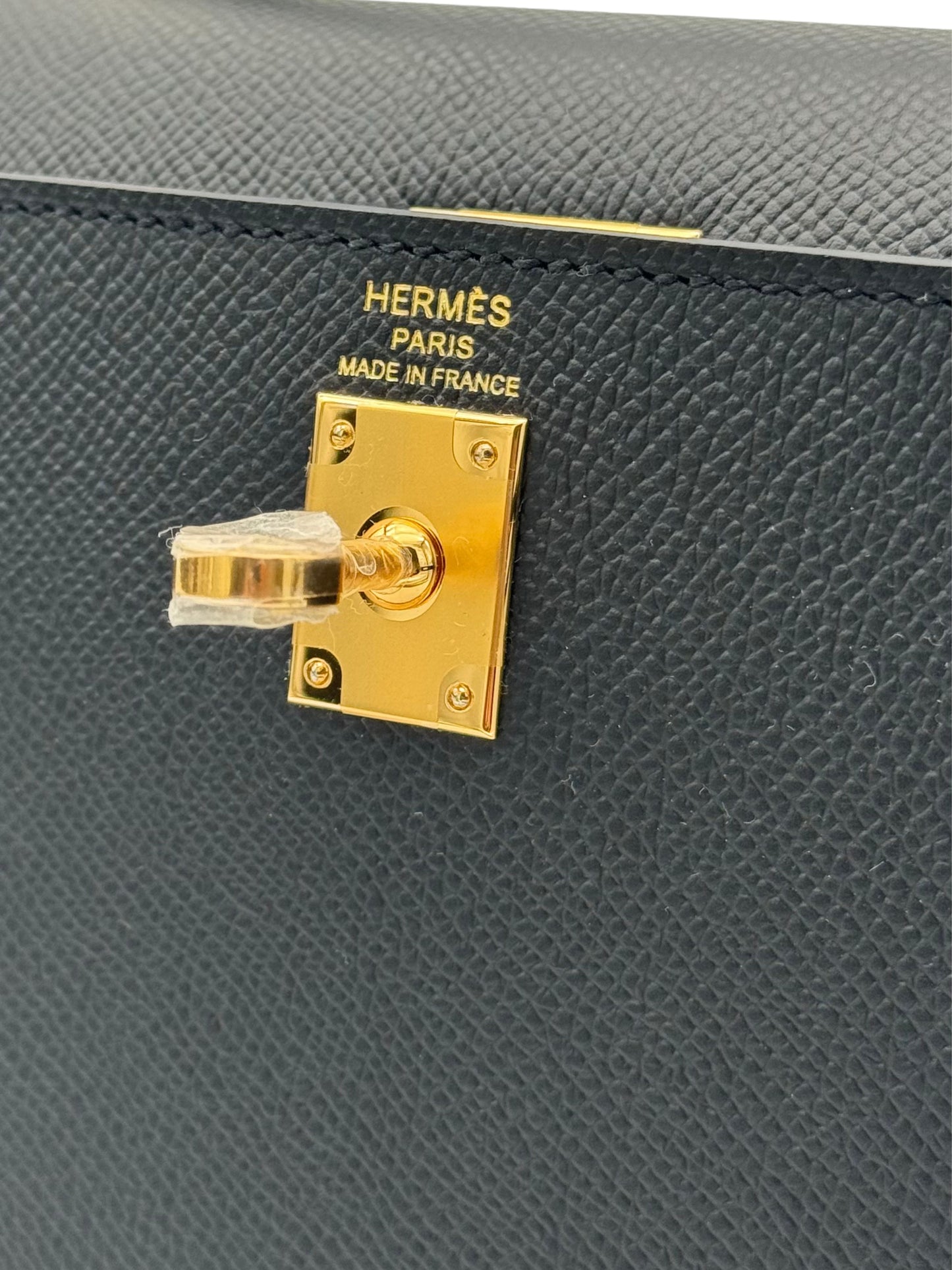 Hermès Kelly 25 Epsom Black Gold Hardware