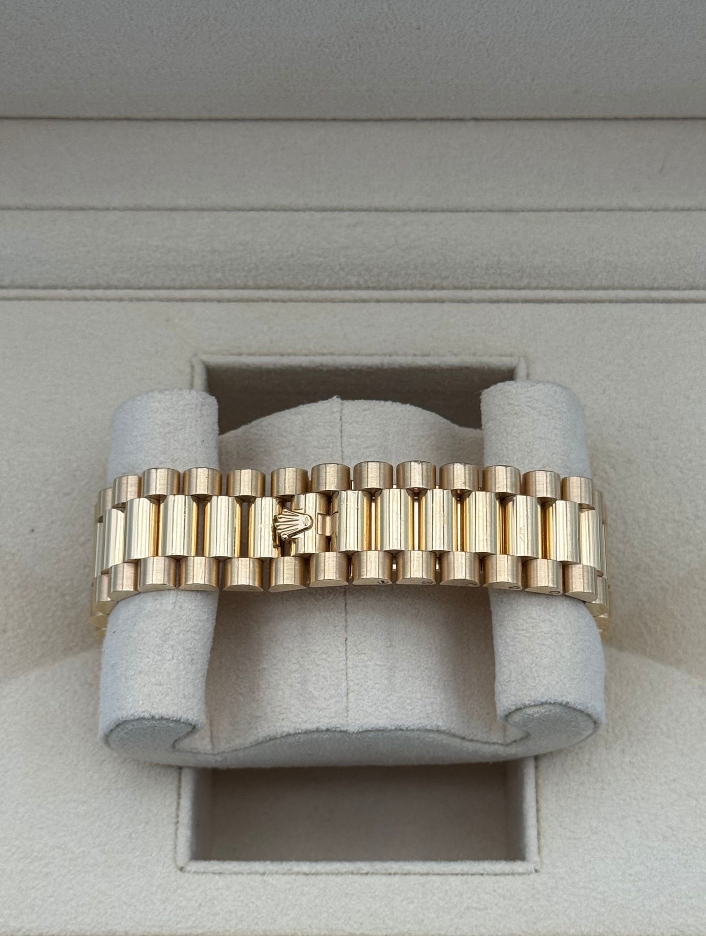 Rolex Day Date 40mm Gold Motif Dial