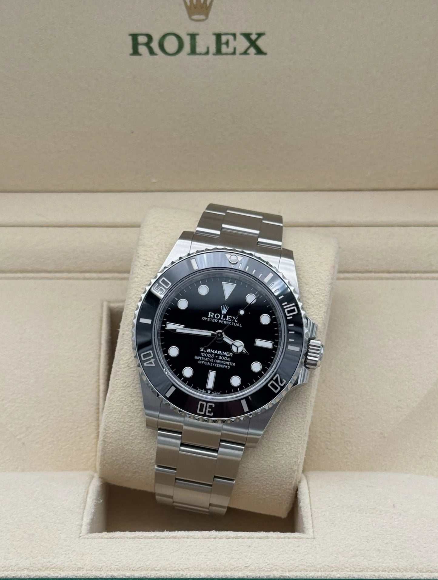 Buy watch Rolex submariner no date steel new 2024 | compra reloj submariner acero nuevo a estrenar en Marbella. Envio internacional.