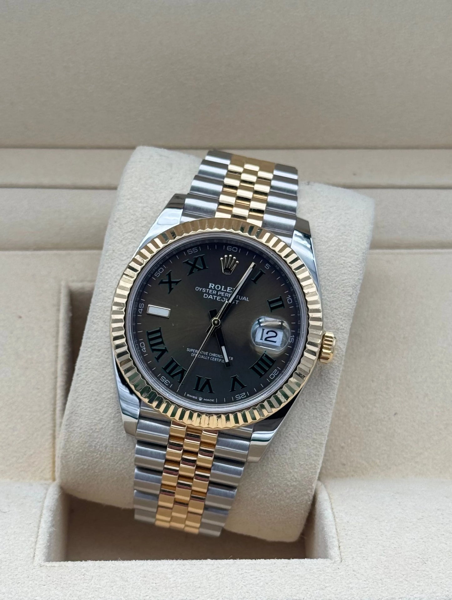 Buy watch Rolex Datejust 41mm Steel/Gold Wimbledon Dial Jubilee - compra reloj acero y oro en Marbella