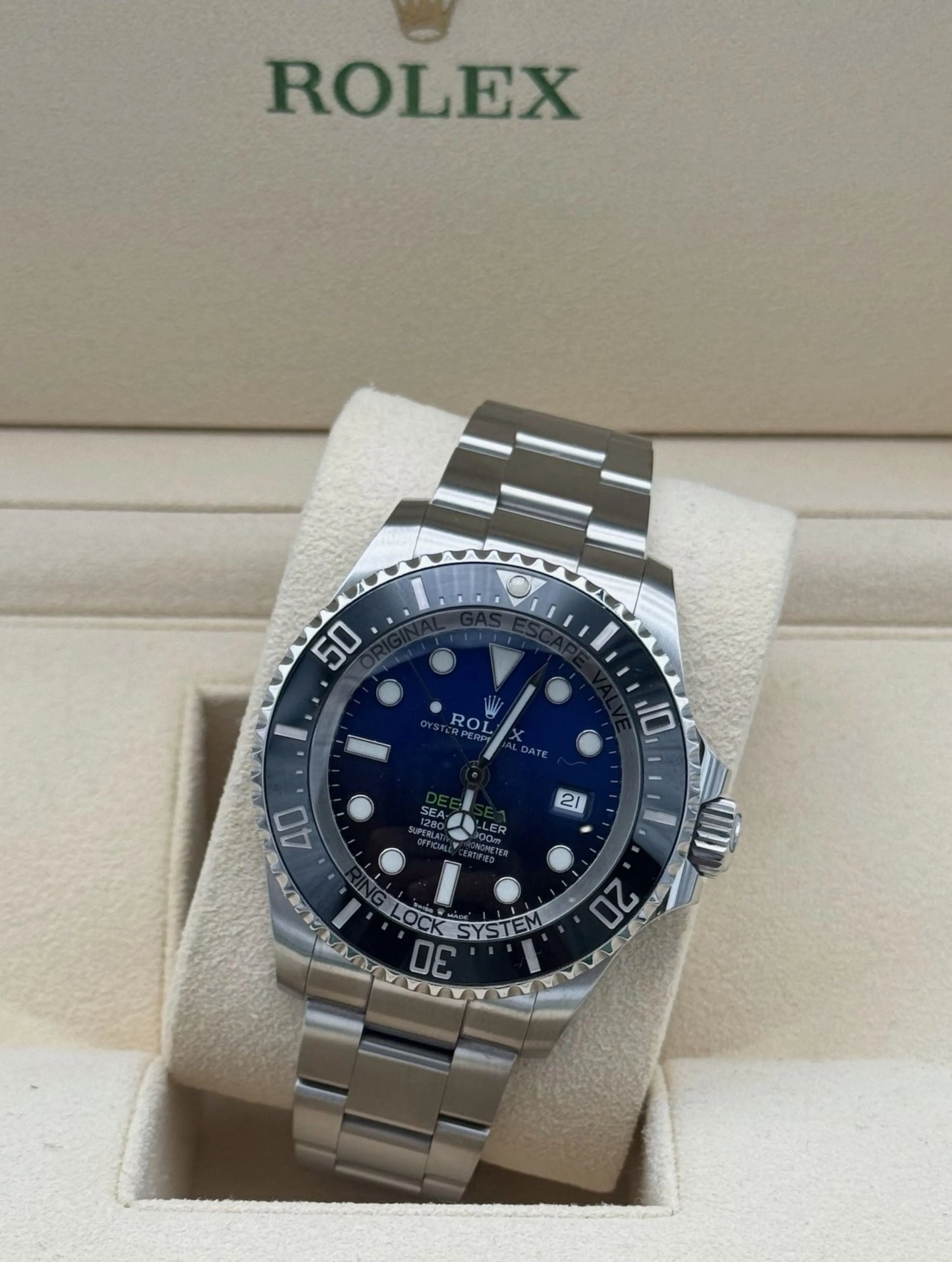 Comprar Rolex Sea Dweller Deepsea acero James Cameron 2019 full set en Marbella. Buy Rolex Sea Dweller Deepsea steel James Cameron 2019 full set Marbella.