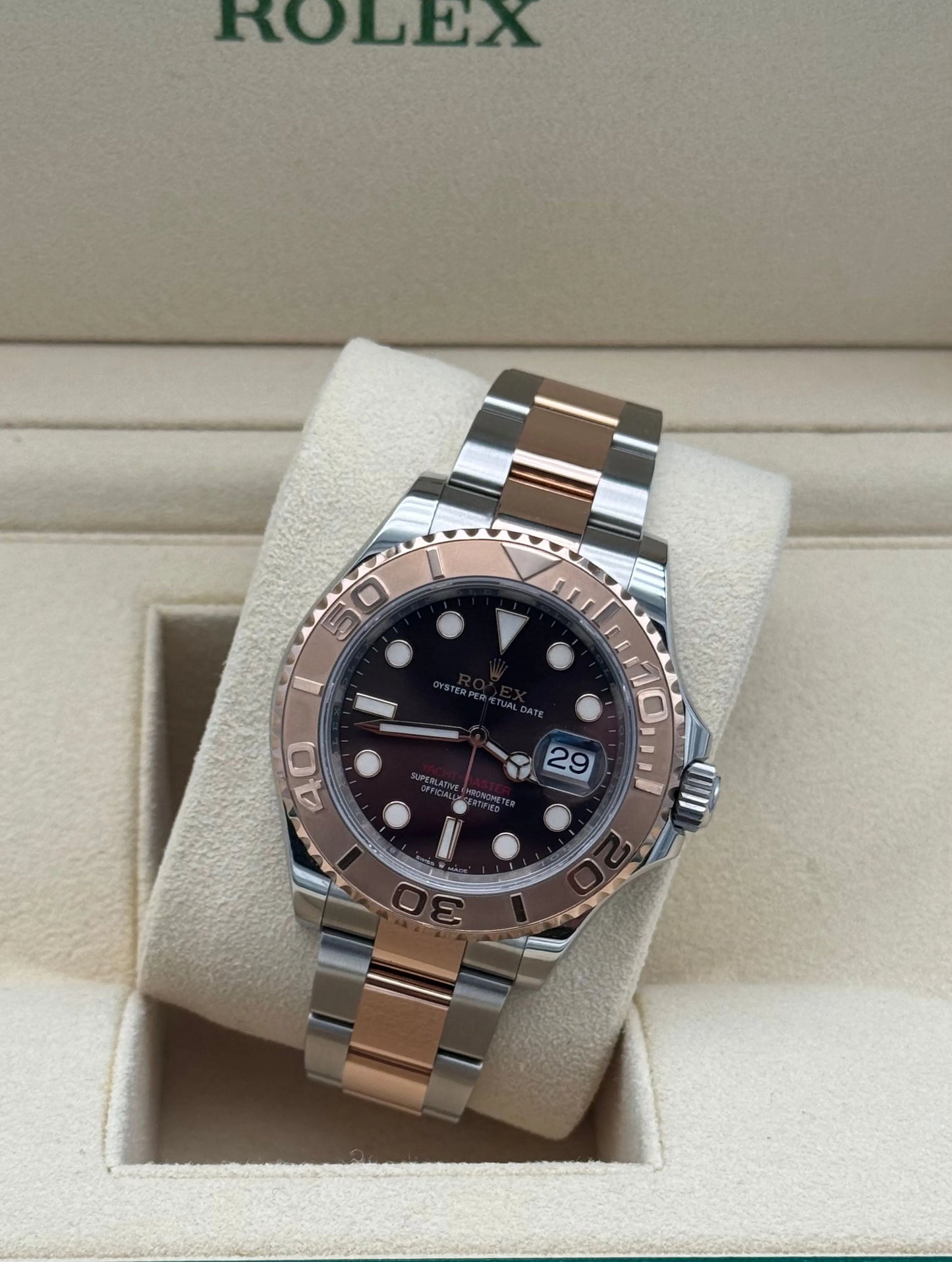 Rolex Yacht-Master 40mm acero y oro rosa con esfera chocolate ref. 126621 año 2021, como nuevo con caja y garantía.