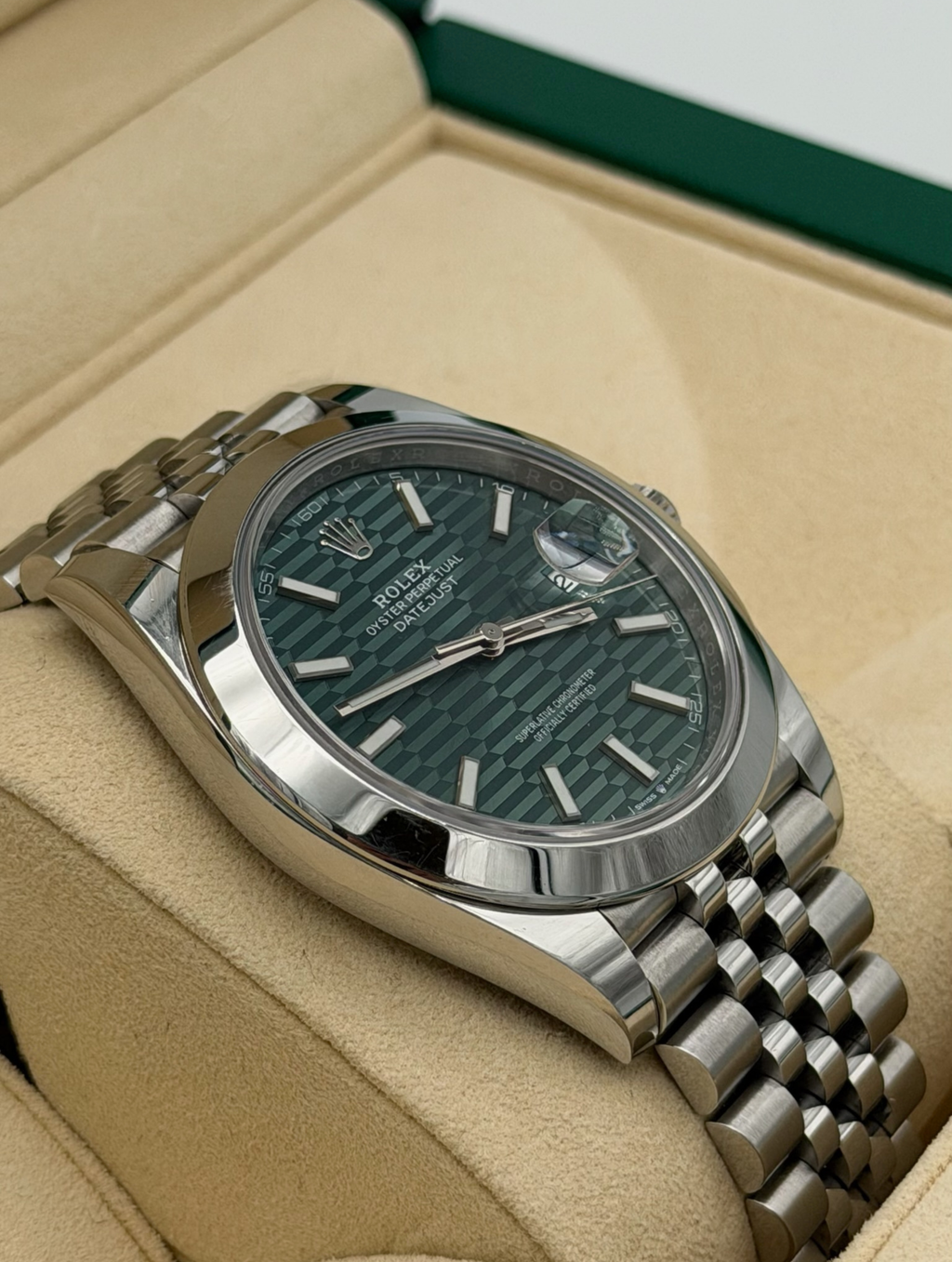 Rolex Datejust 41mm Acero Esf. Motif Bisel Liso