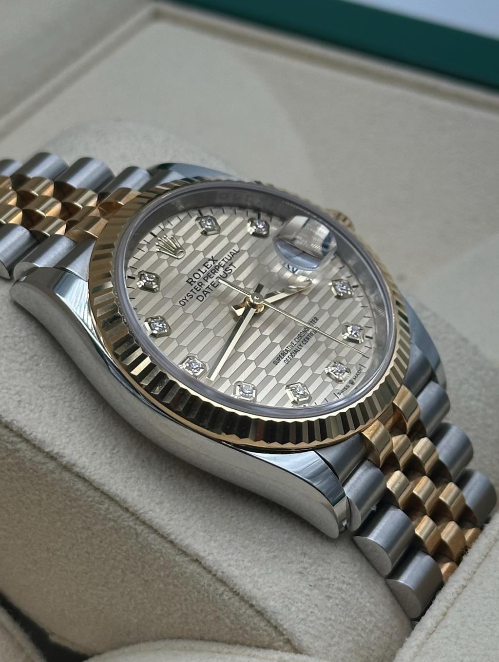 Rolex Datejust 36mm Steel/Gold Motif Diamonds Dial