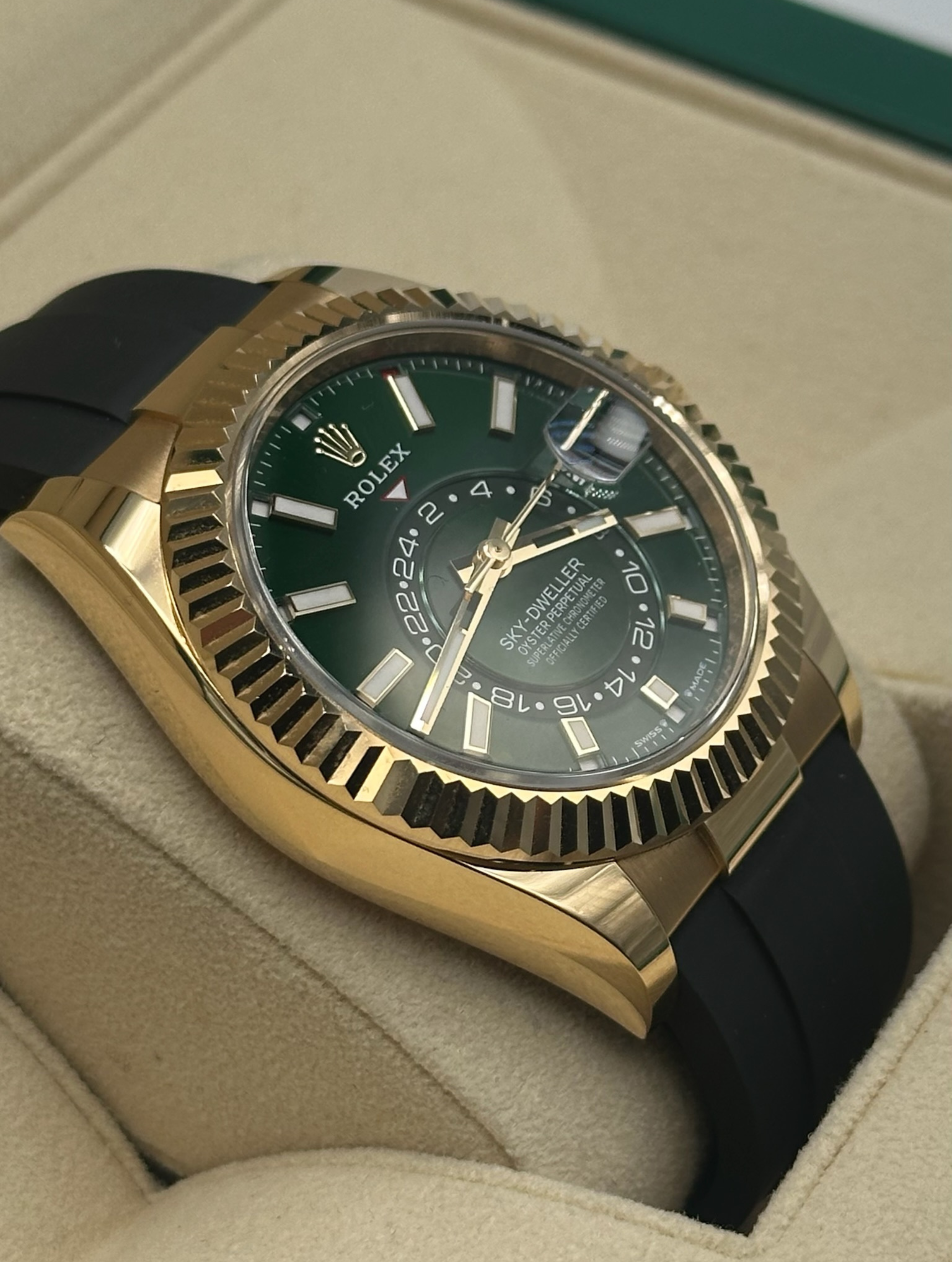 Rolex Sky Dweller Osyterflex Oro Esf. Verde