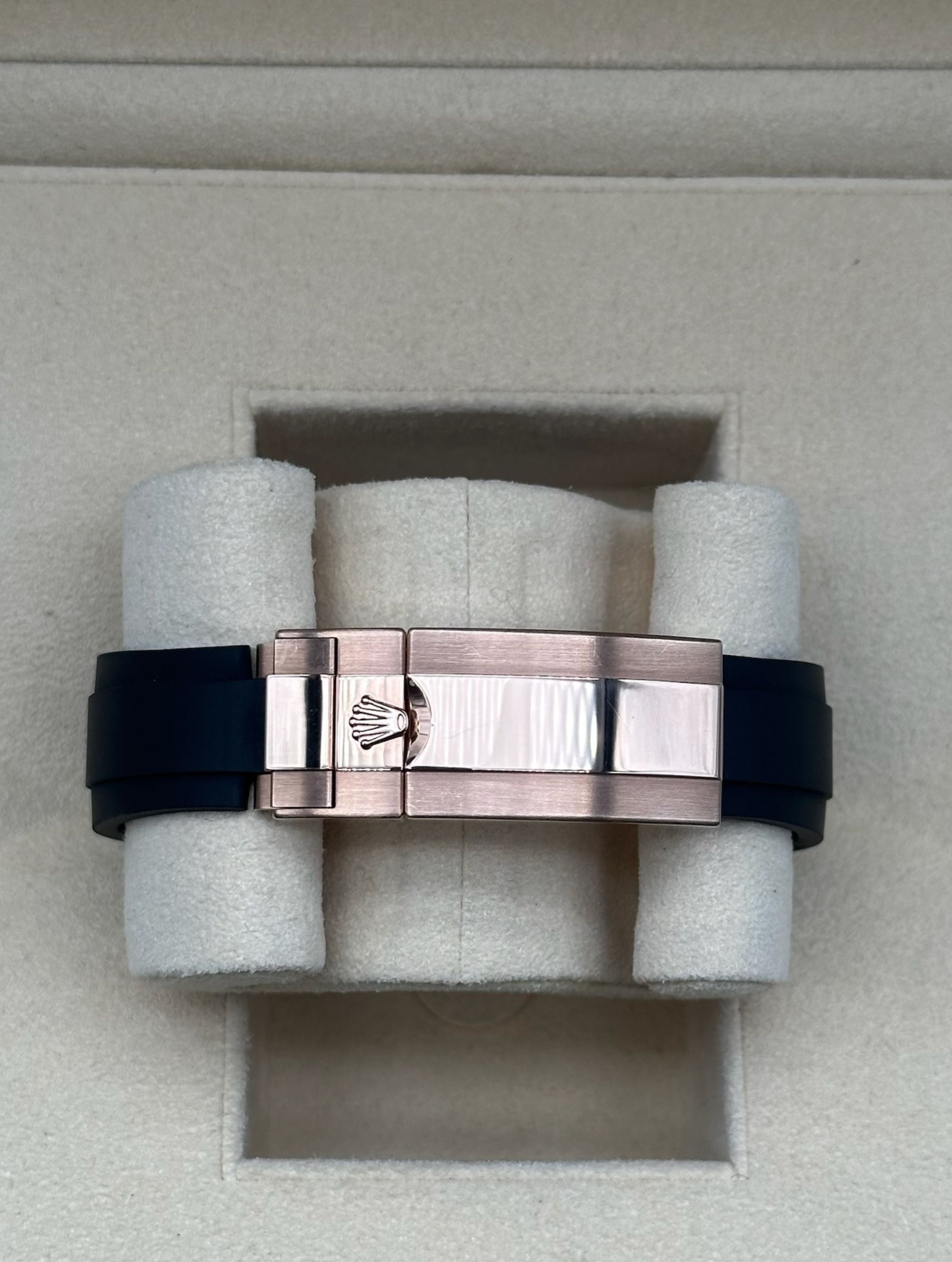 Rolex Daytona Oysterflex R. Gold Black Diamonds Dial