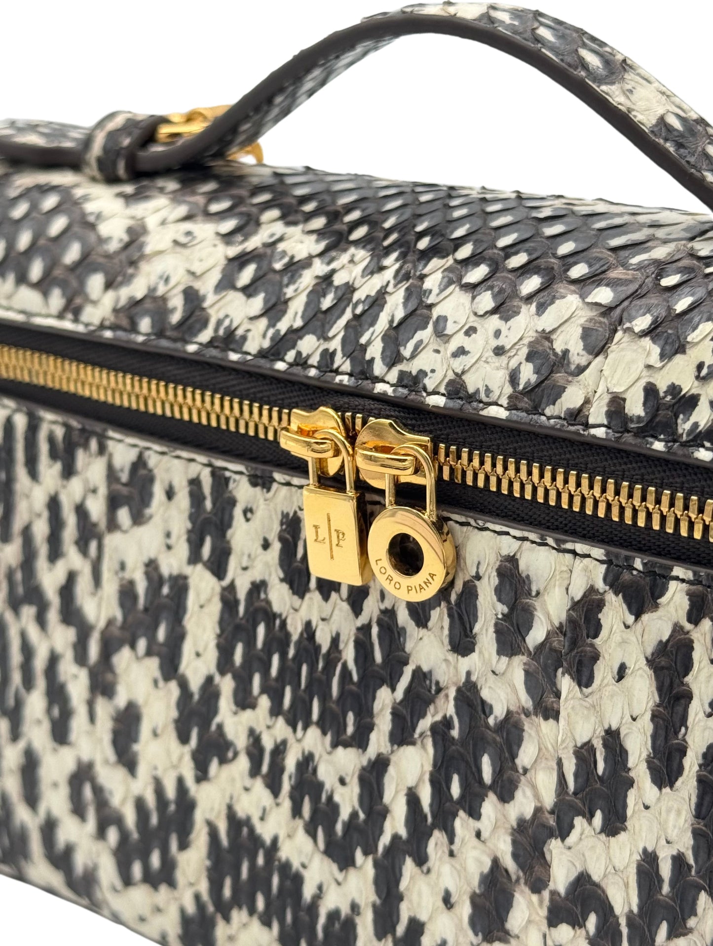 Loro Piana Extra Pocket L19 Python