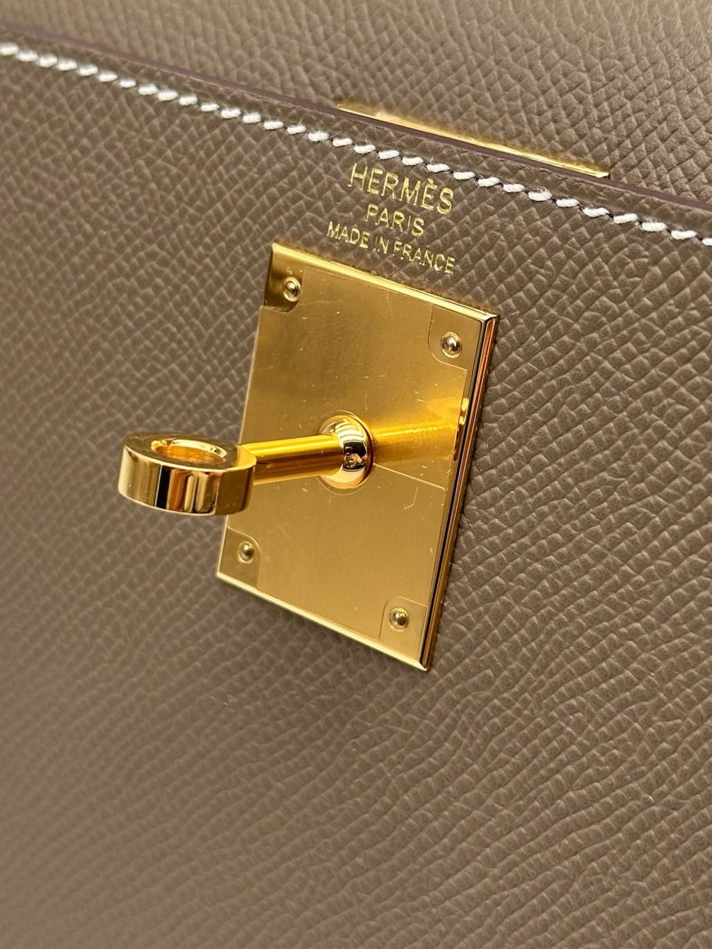 Hermès Kelly 28 Epsom Etoupe Gold Hardware