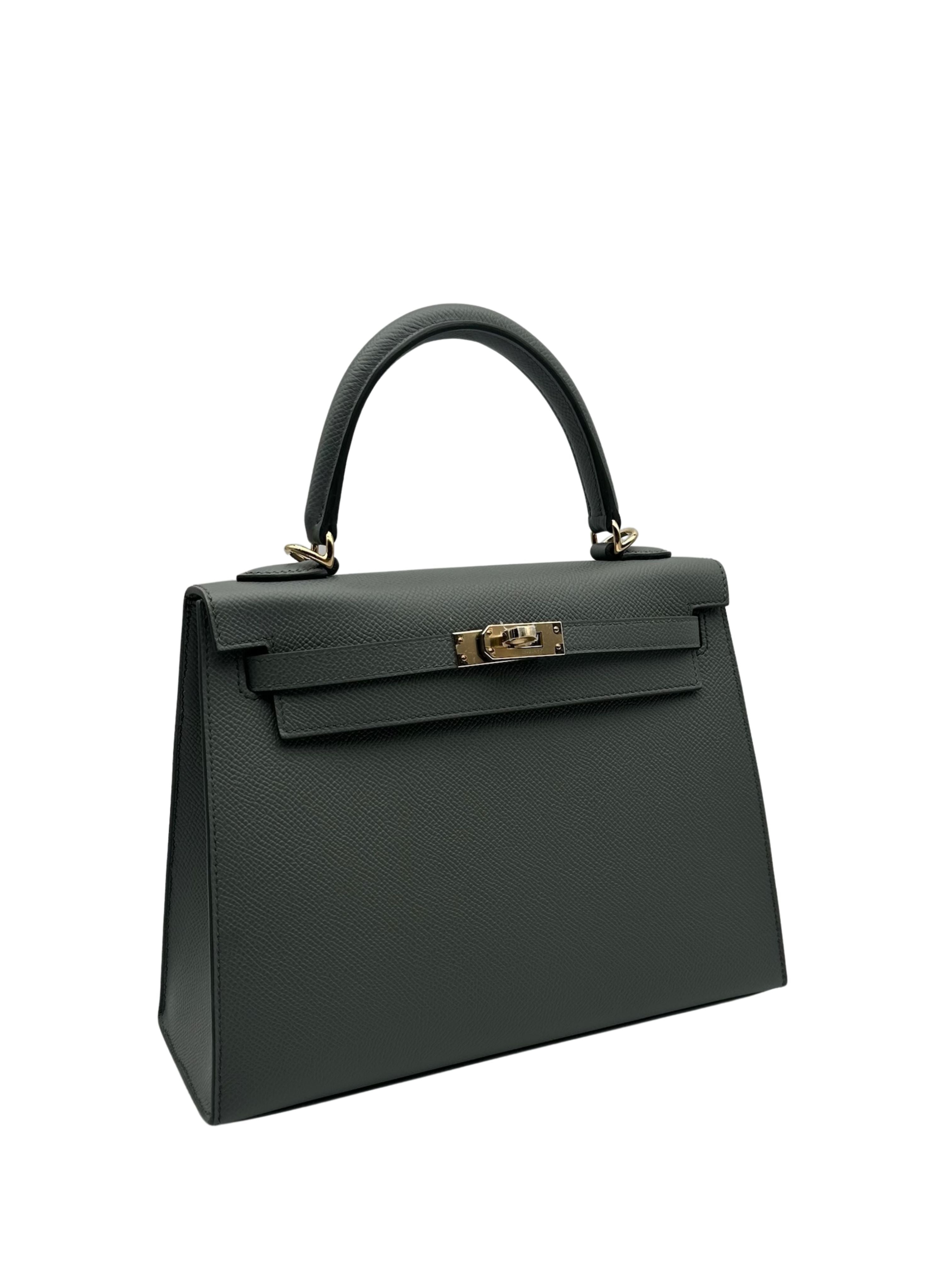 Hermès Kelly 25 Epsom Vert Amande Gold Hardware