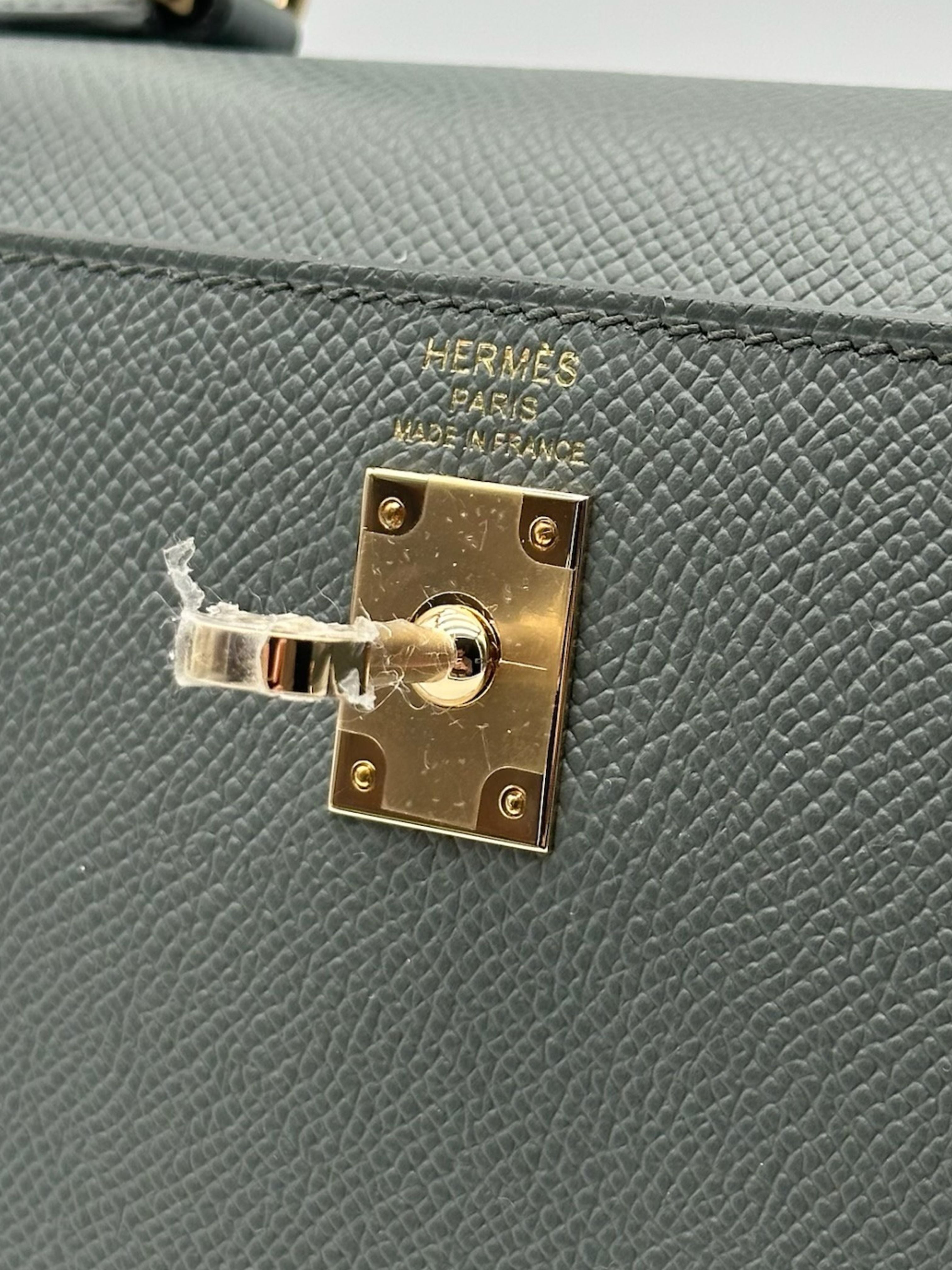 Hermès Kelly 25 Epsom Vert Amande Gold Hardware