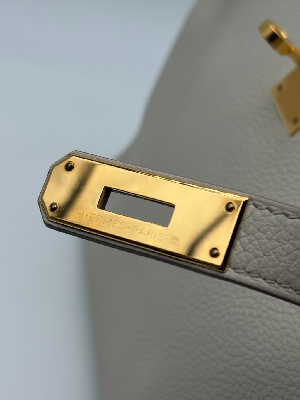 Hermès Kelly 28 Togo Beton Gold Hardware