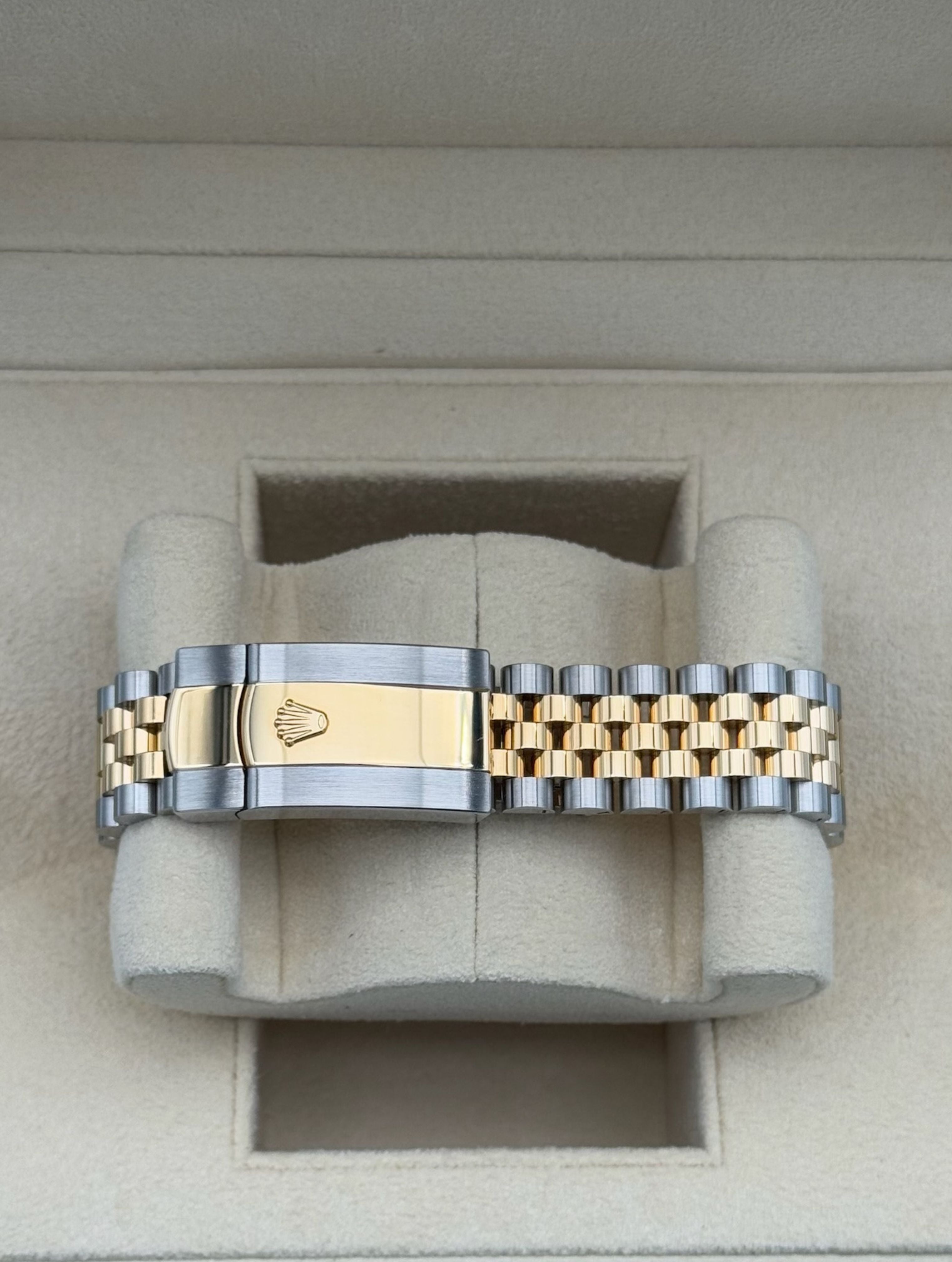 Rolex Datejust 36mm Steel/Gold Black Dial