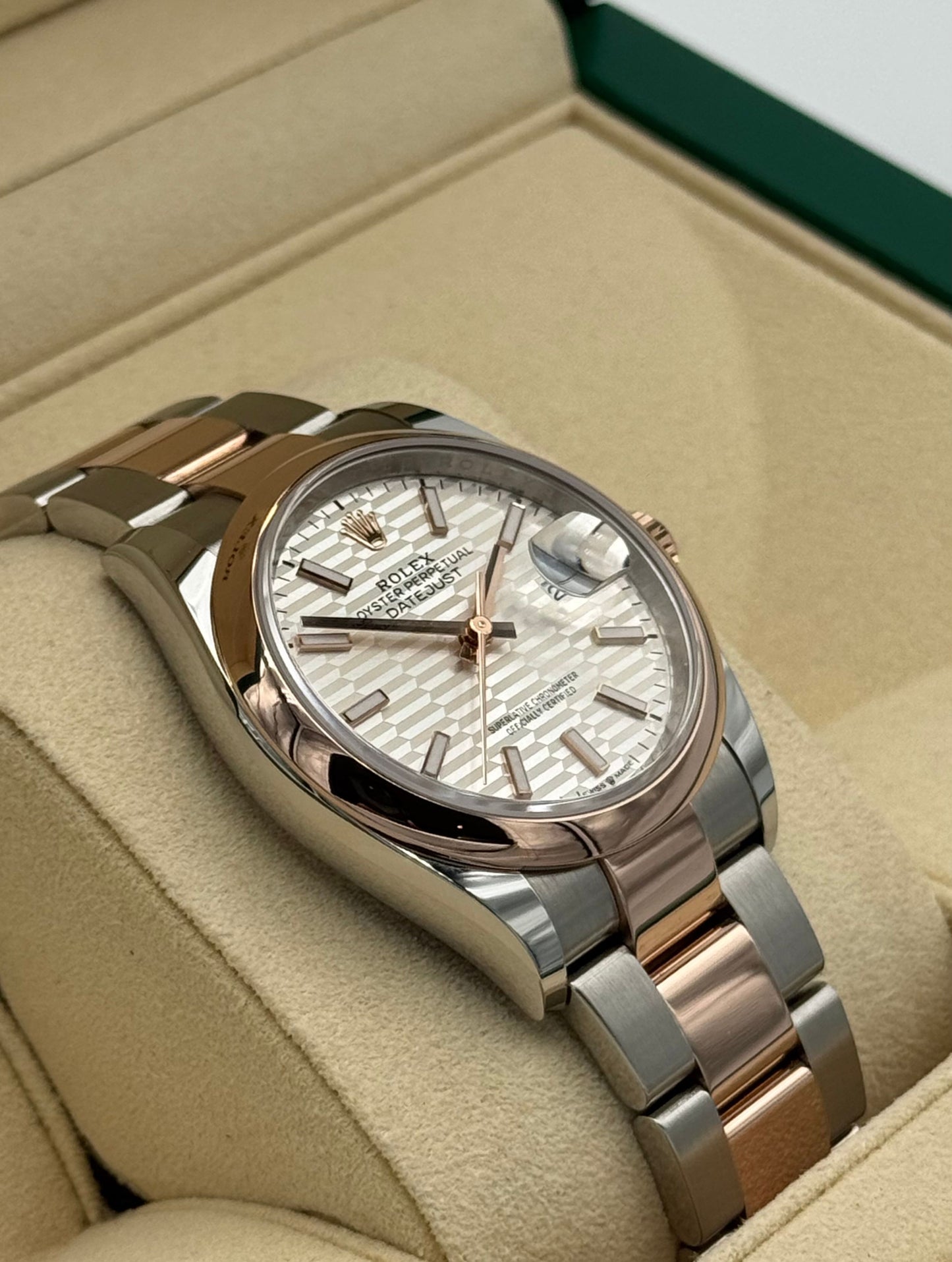 Rolex Datejust 36mm Steel/R. Gold Motif Dial