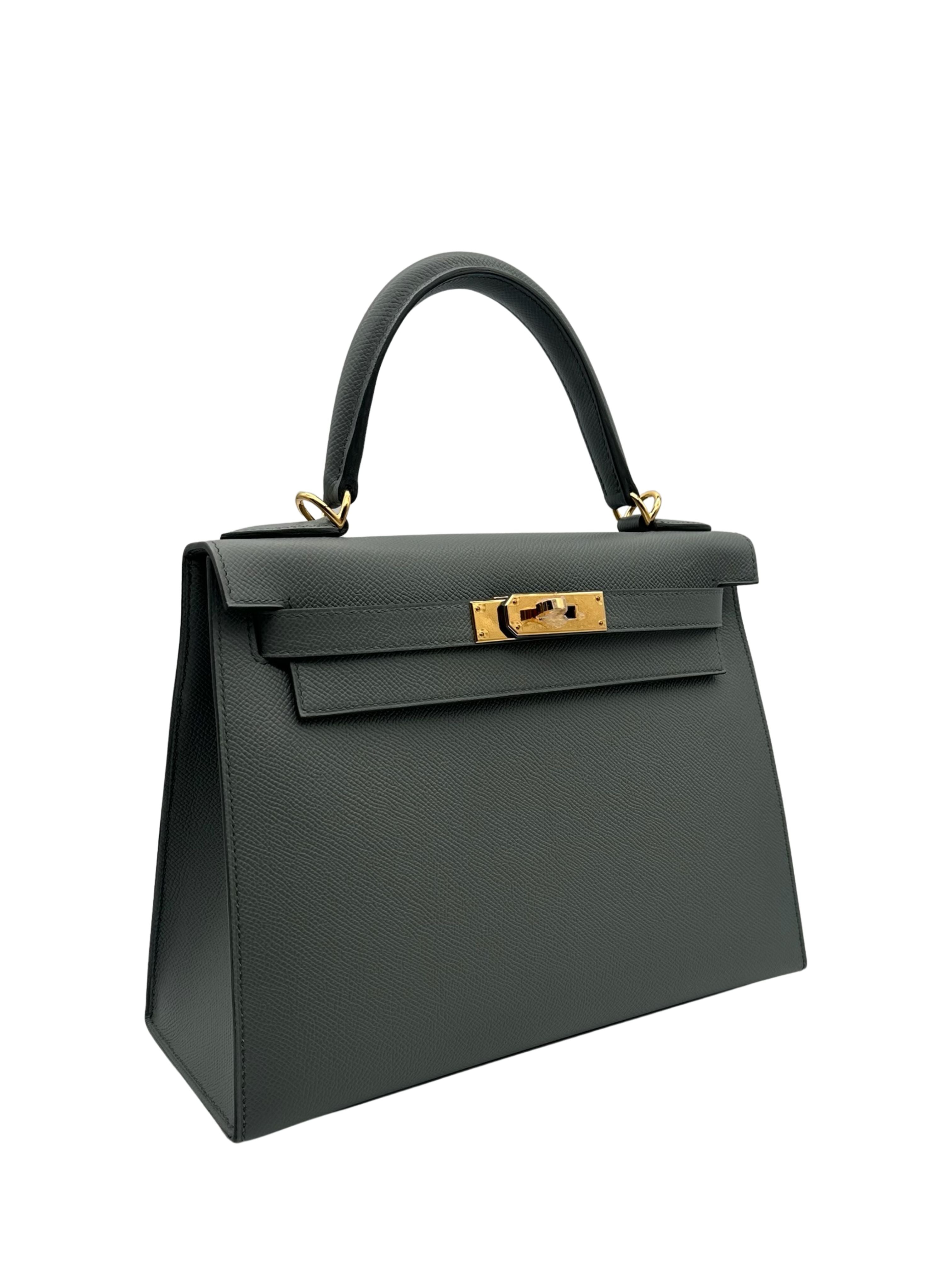 Hermès Kelly 28 Epsom Vert Amande Gold Hardware