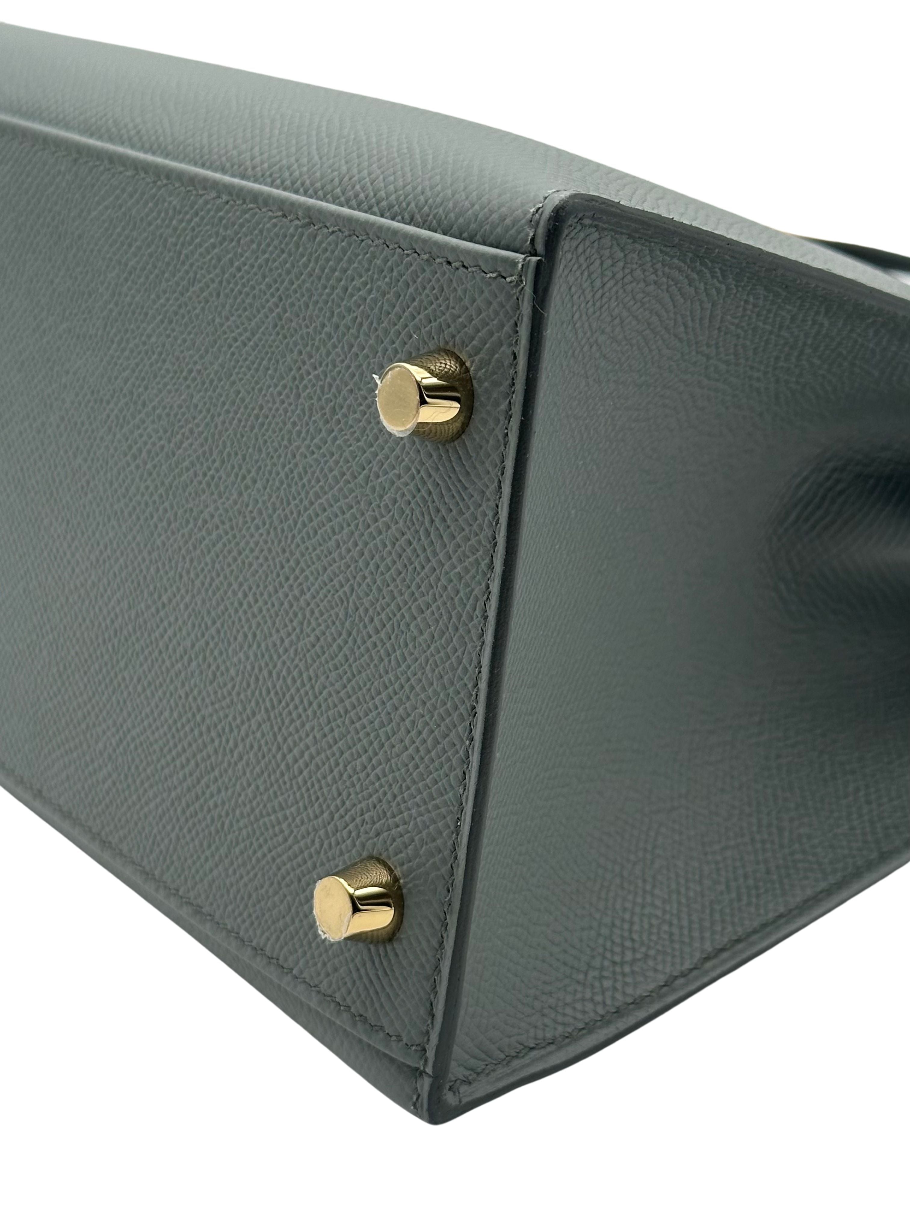 Hermès Kelly 28 Epsom Verde Almendra Herraje Dorado
