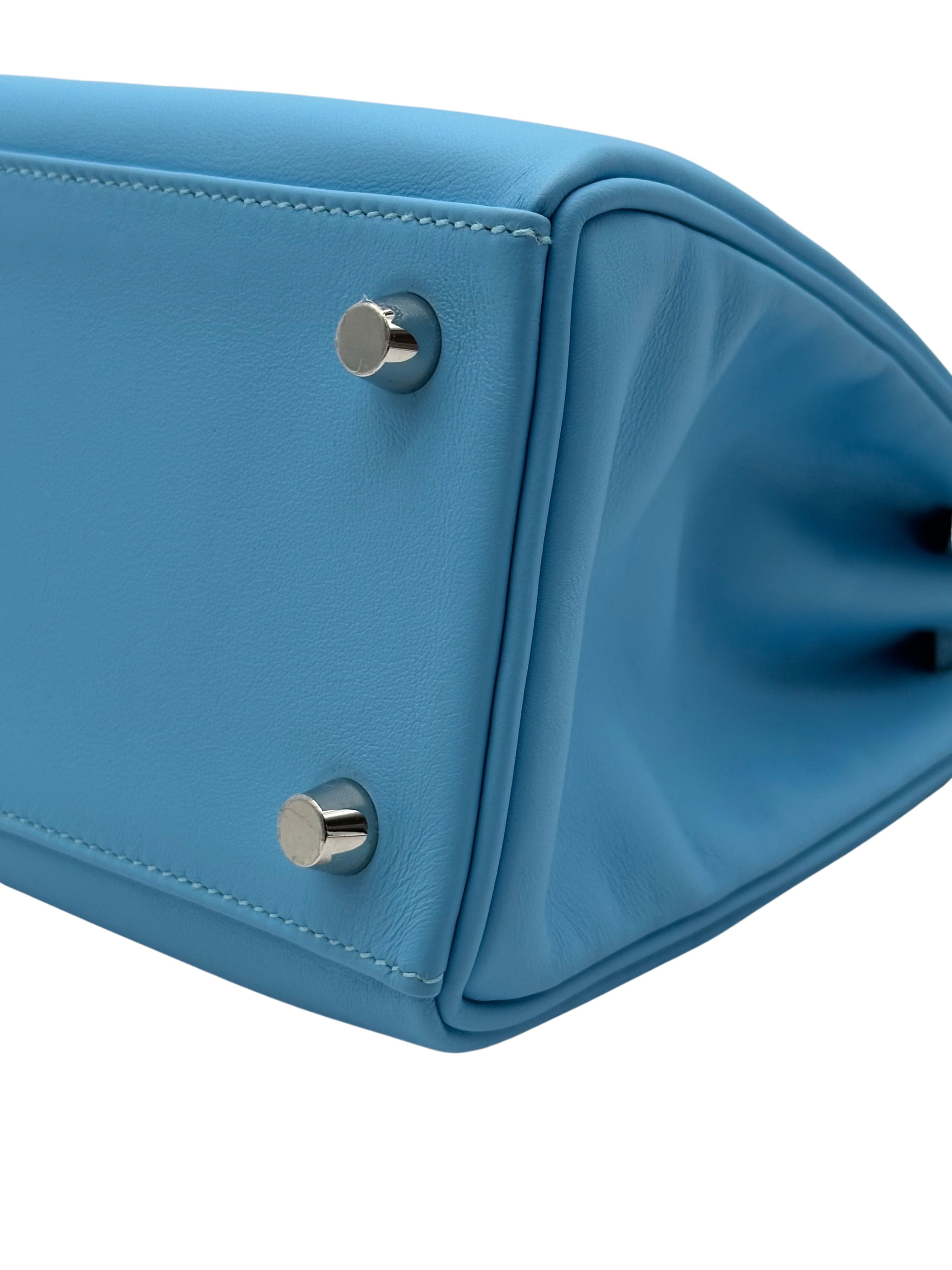 Hermès Kelly 25 Swift Celeste con herrajes de paladio