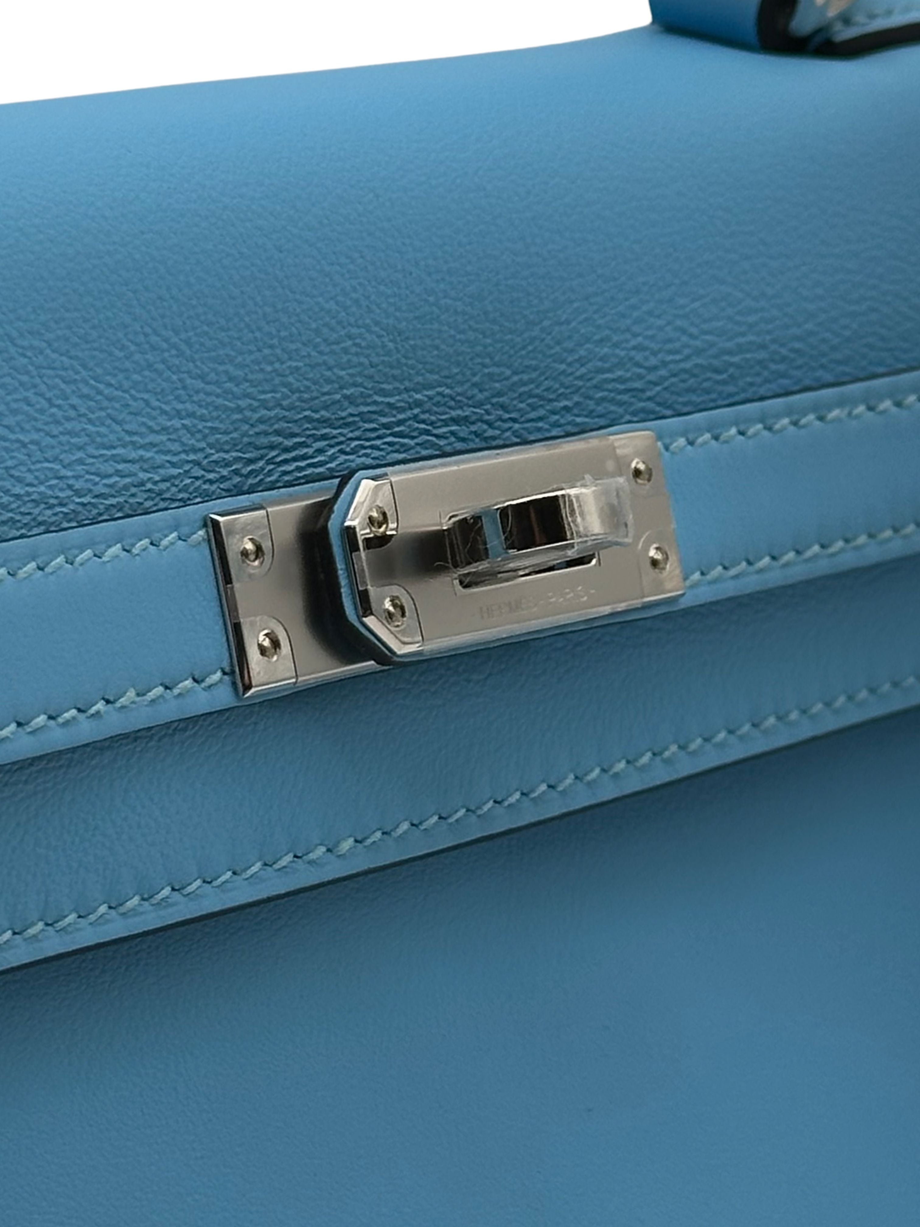 Hermès Kelly 25 Swift Celeste con herrajes de paladio