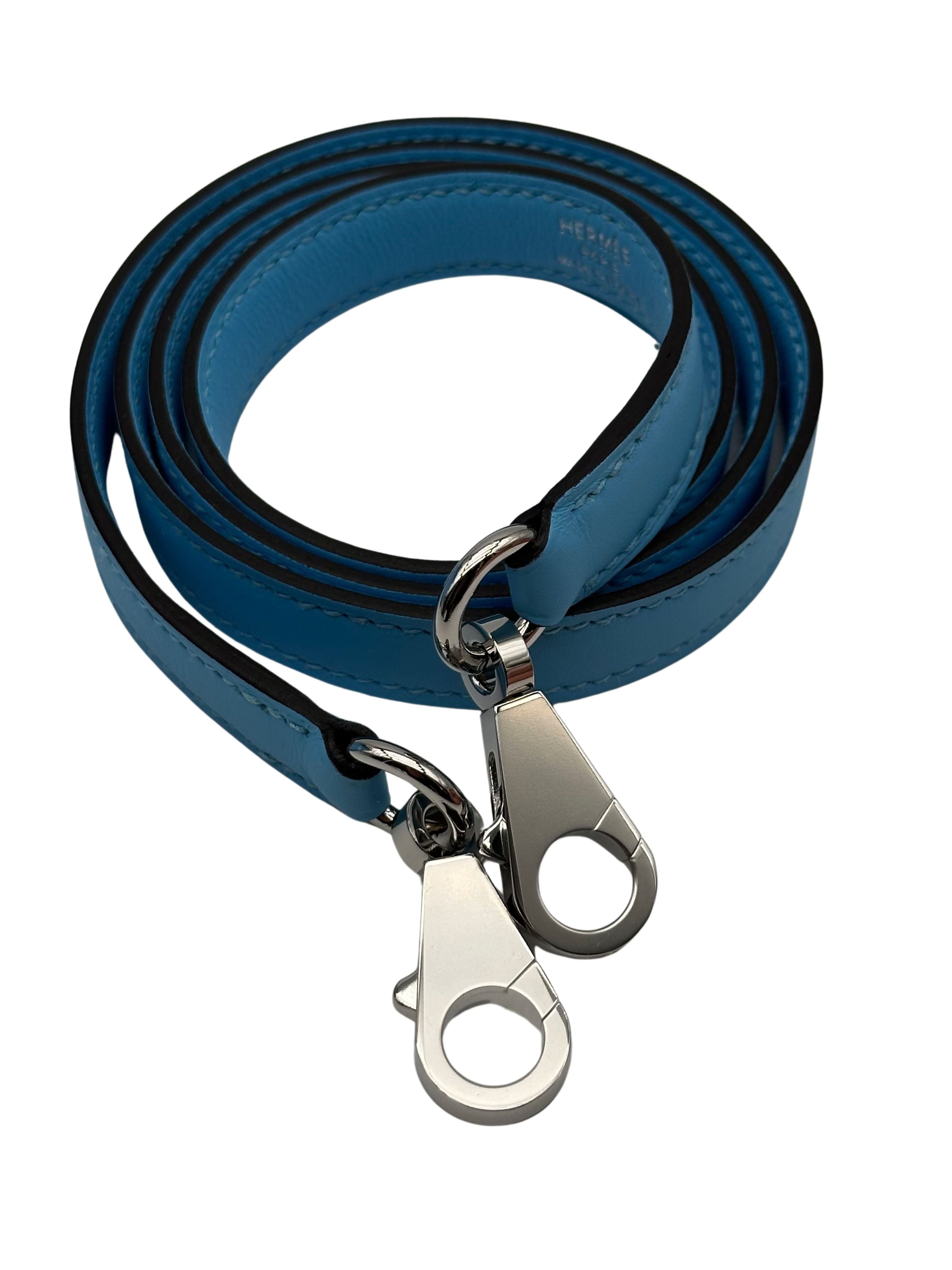 Hermès Kelly 25 Swift Celeste con herrajes de paladio