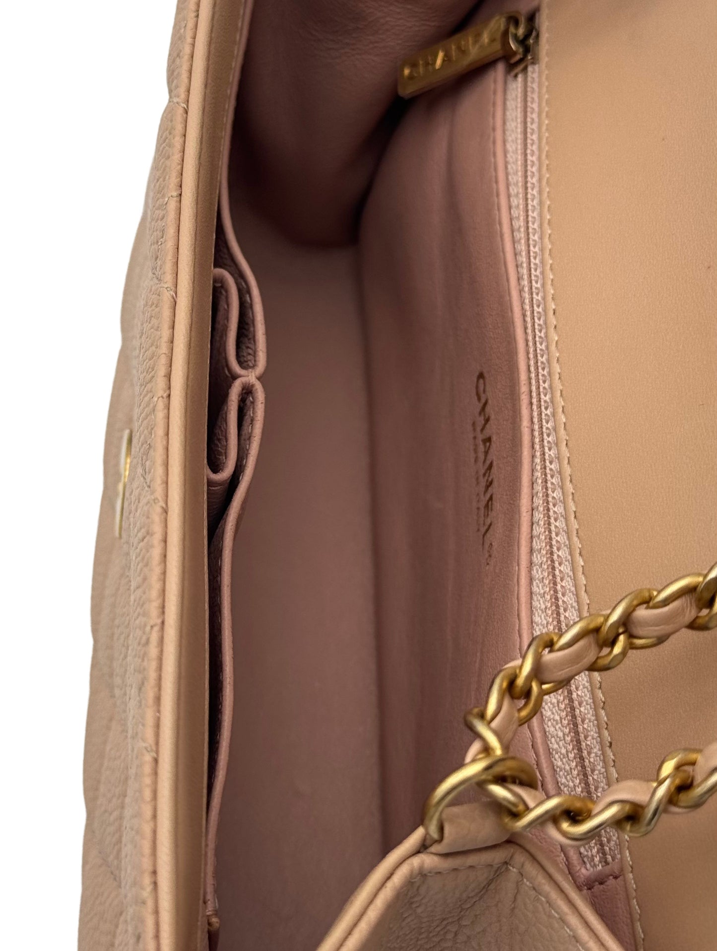 Chanel CC Filigree Caviar Pink Gold Tone-Metal