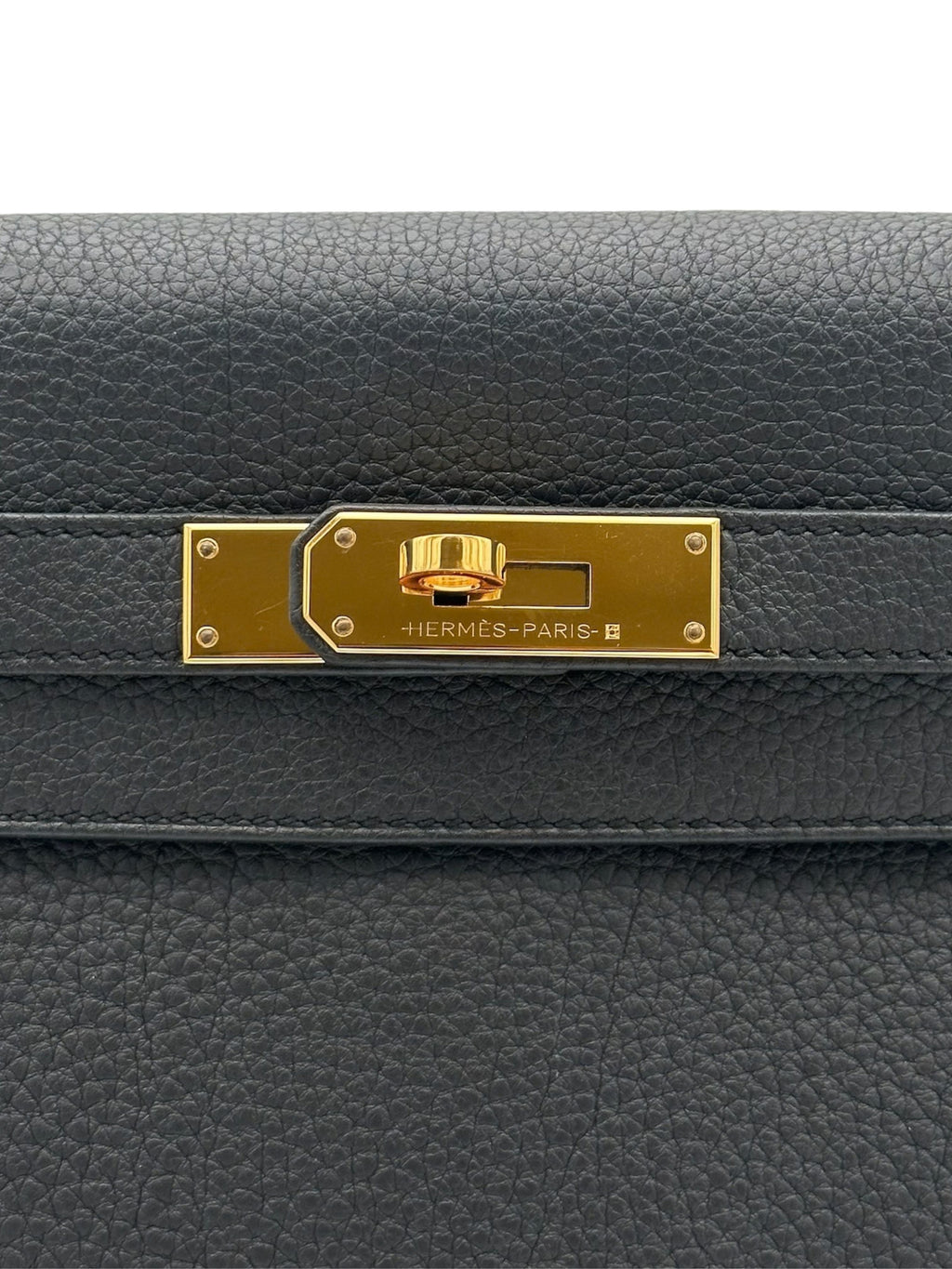 Hermès Kelly 28 Togo Black Gold Hardware