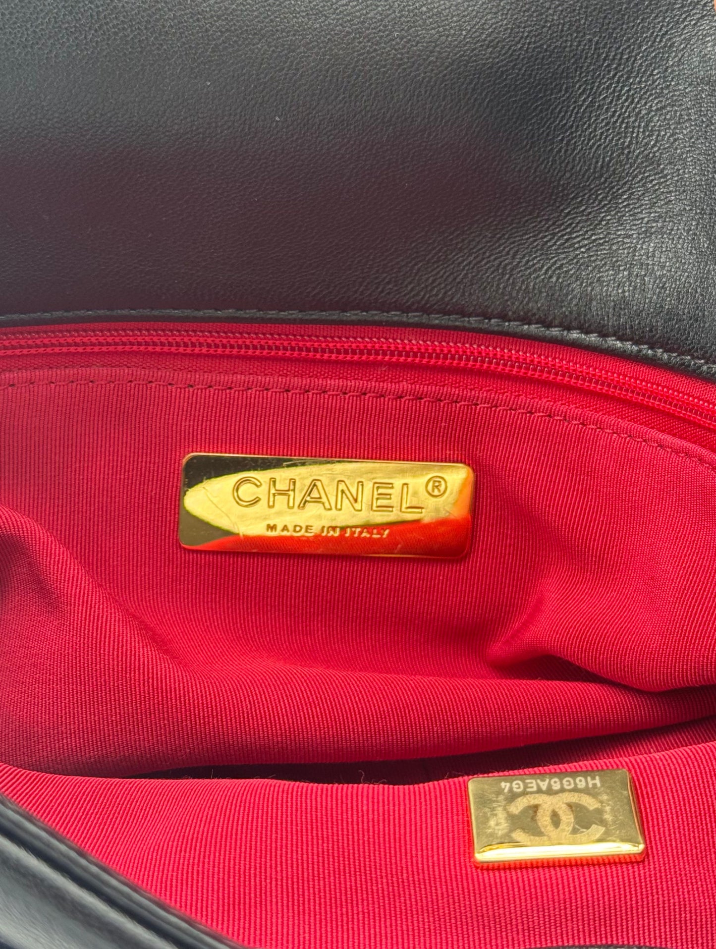 Chanel 19 Black