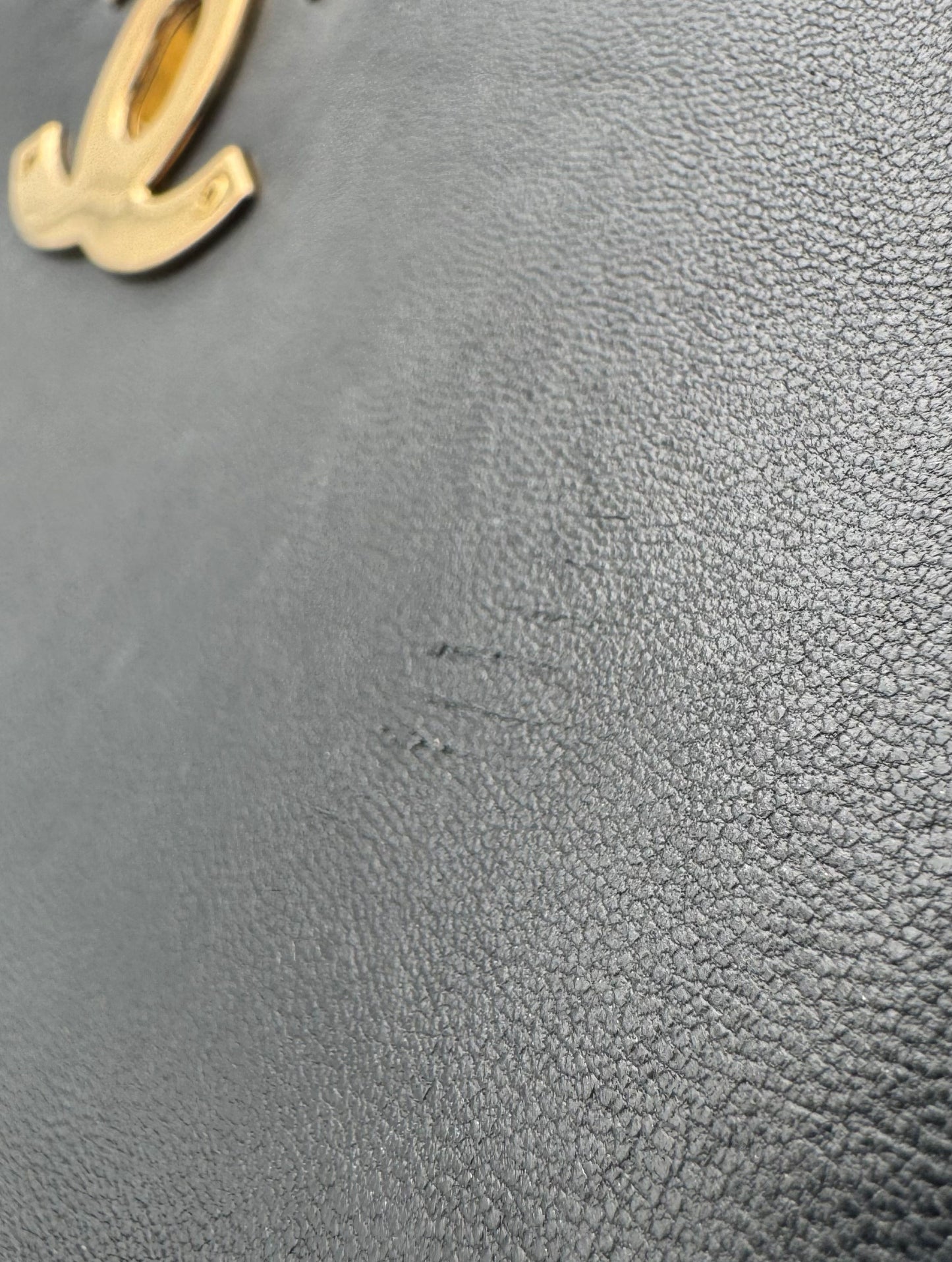 Chanel 19 Black