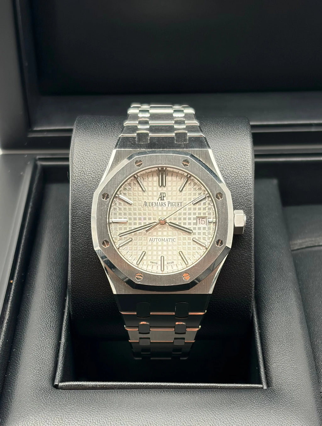 Audemars Piguet Royal Oak 37mm Steel White Dial full set in Sotogrande | Reloj Audemars Piguet Royal Oak 37mm acero esfera blanca, envio internacional.
