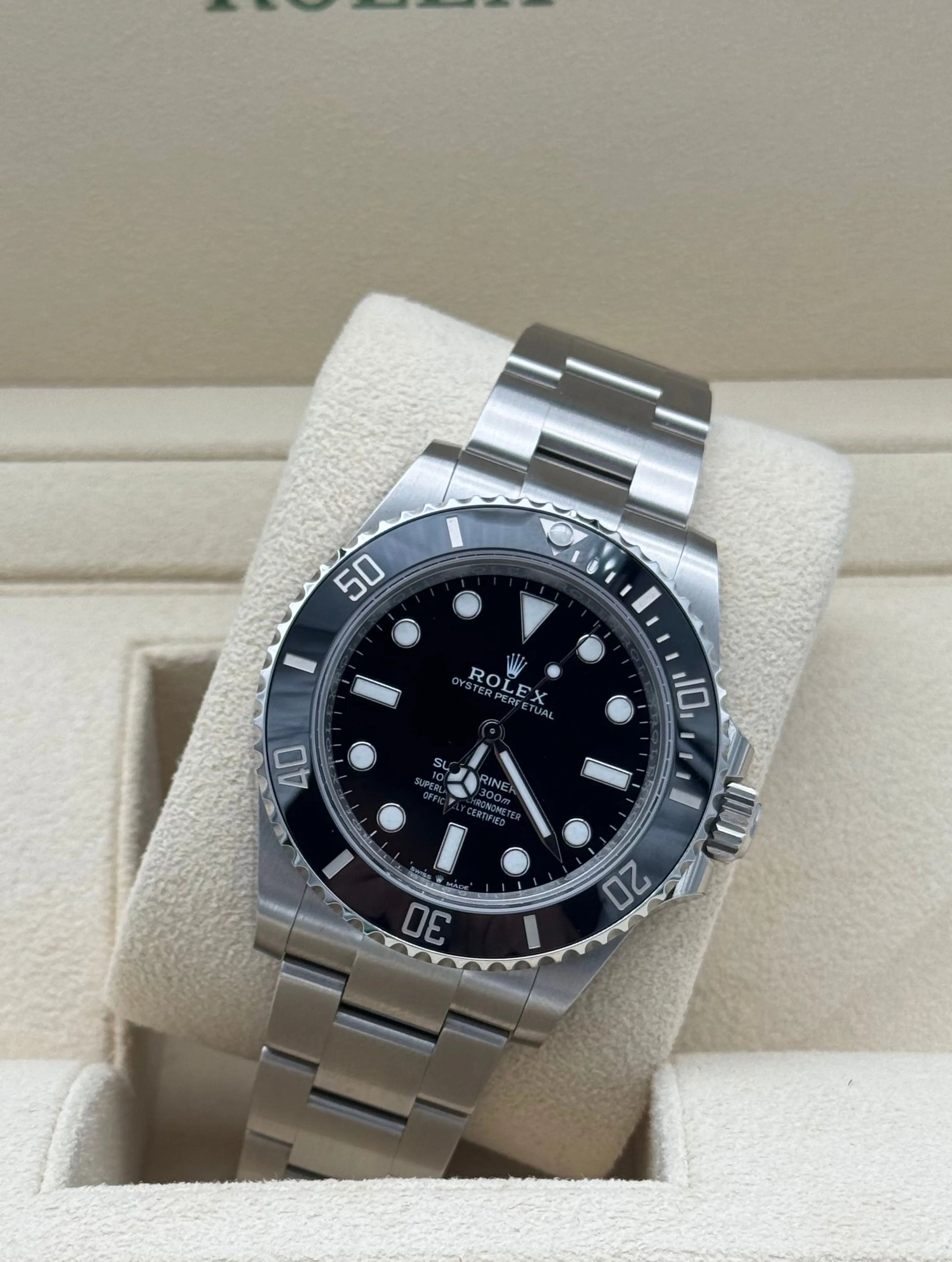 Buy watch Rolex submariner no date steel new 2025 |  compra reloj submariner acero nuevo a estrenar en Marbella. Envio internacional.