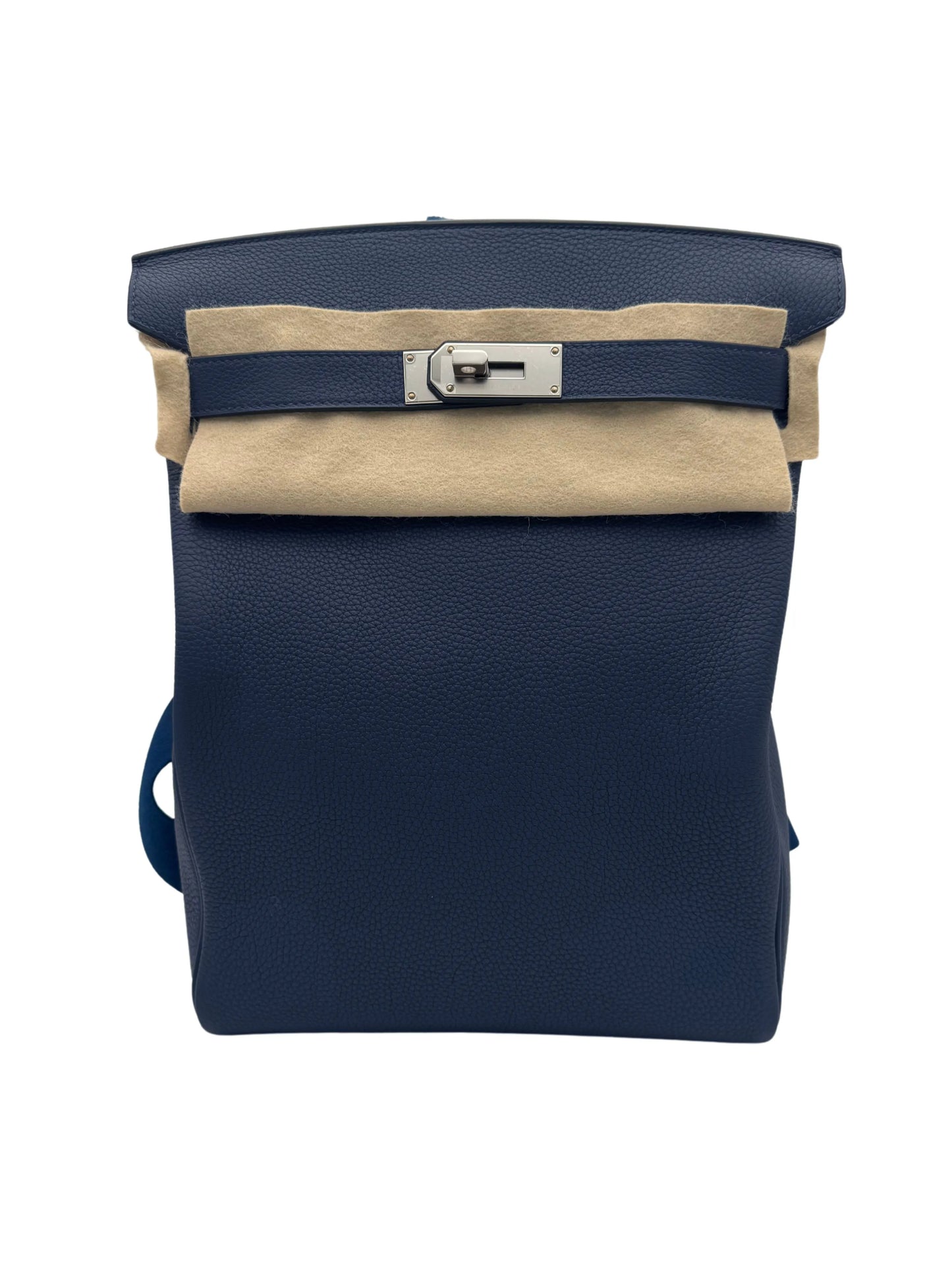 Hermes Hac A Dos GM de piel Togo azul marino, herrajes paladio, año 2024, full set. Blue Navy Togo leather, palladium hardware.