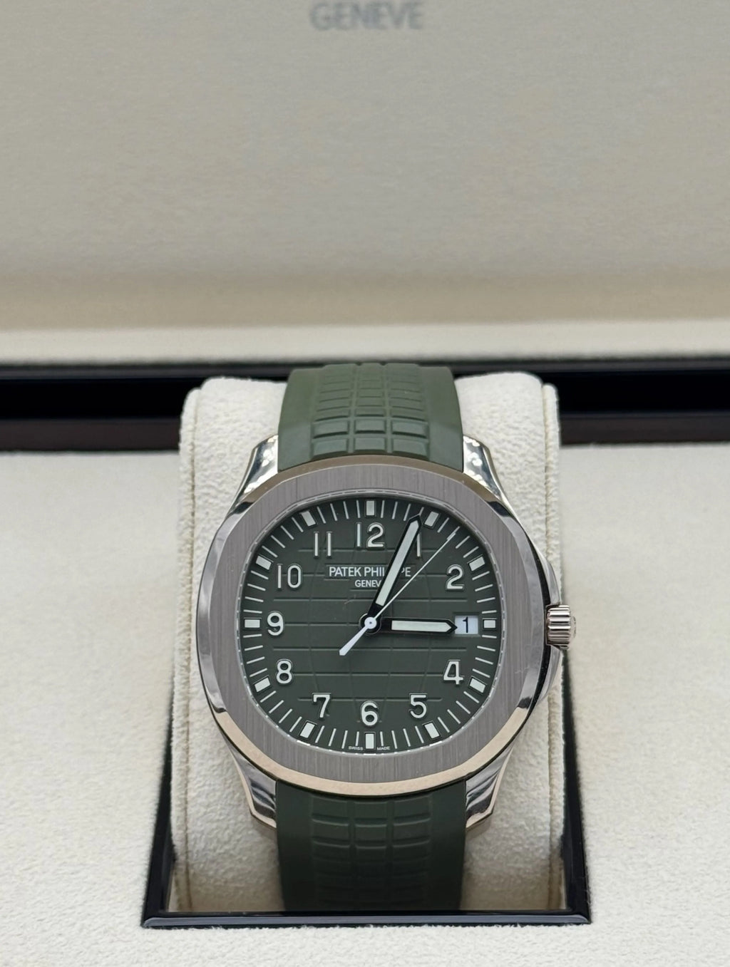 Patek Philippe Aquanaut 5168G-010 oro blanco con esfera verde y correa de caucho – white gold green dial rubber strap – año 2020 full set.