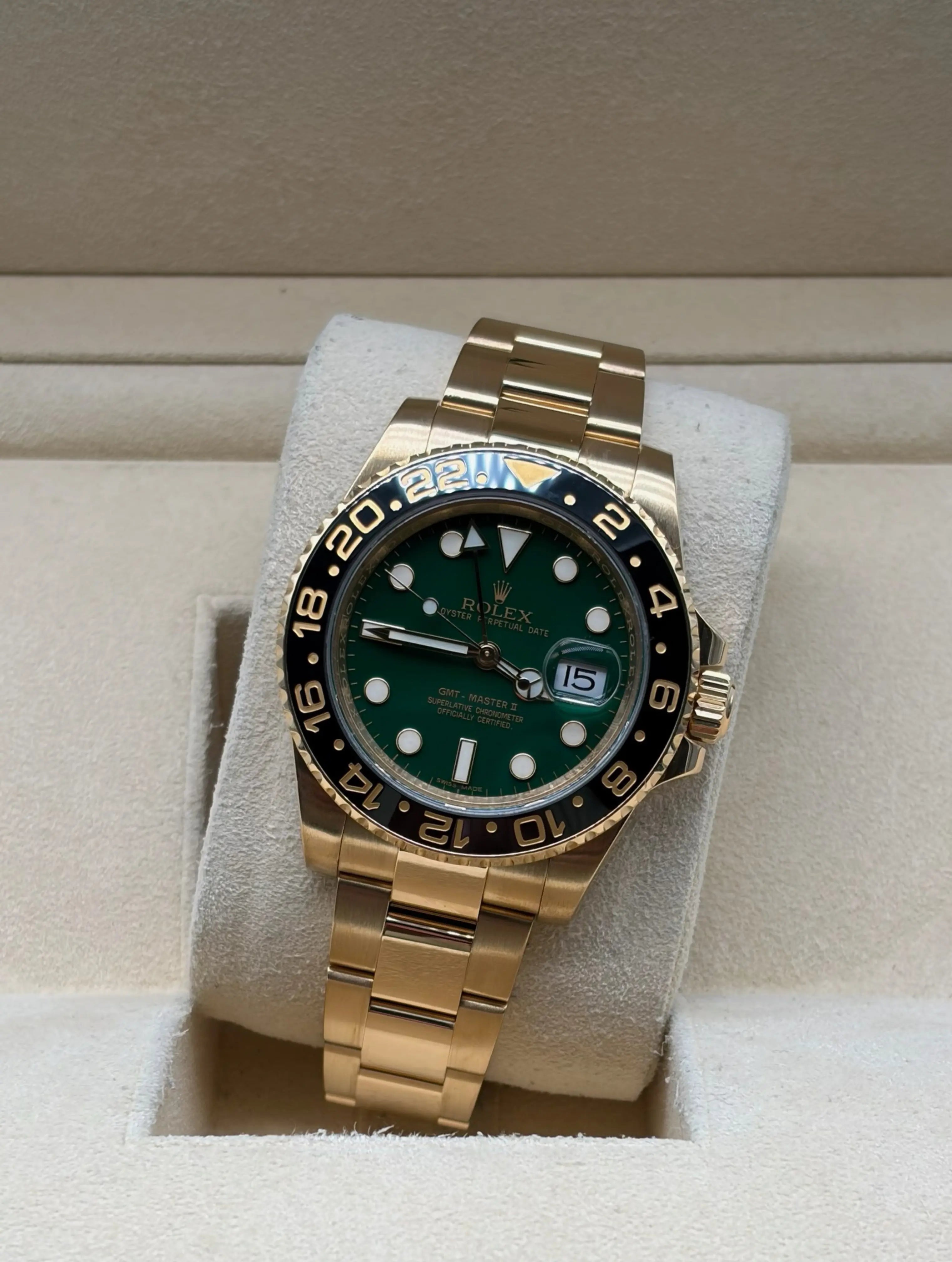 Rolex GMT-Master II 116718LN gold green dial full set in Sotogrande | Reloj rolex GMT-Master II Oro dial verde brazalete oyster, envio internacional.
