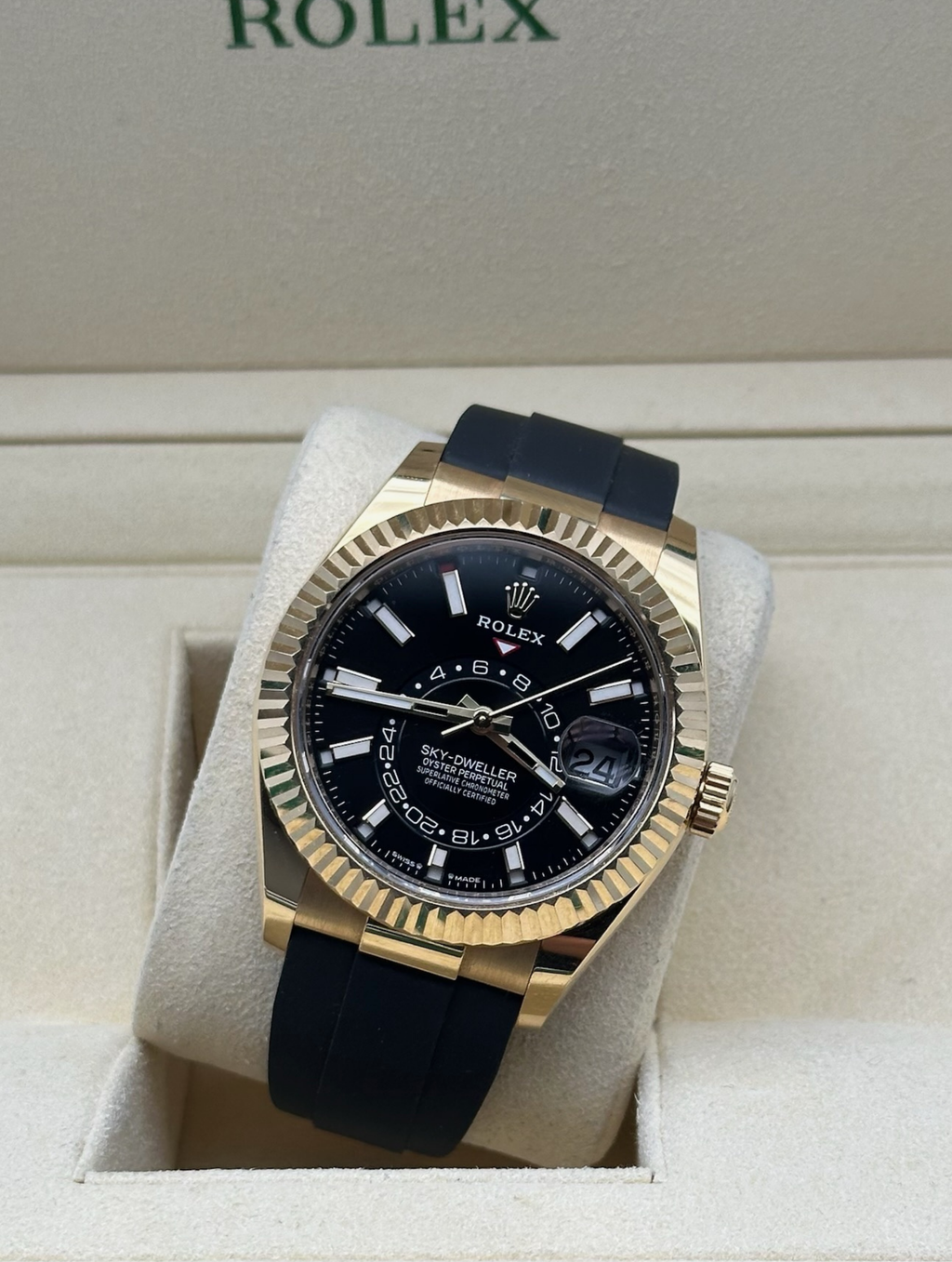 Rolex Sky Dweller Oysterflex Gold Black Dial full set in Marbella & Sotogrande | Worldwide shipping