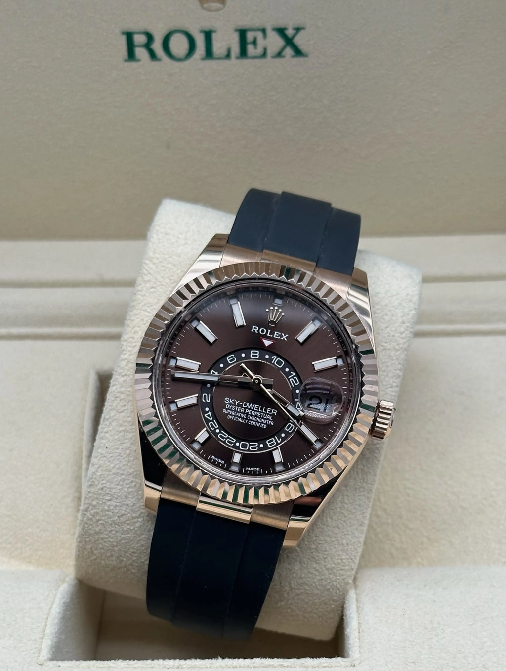 Rolex Sky Dweller Oysterflex Rose Gold Chocolate Dial full set in Sotogrande | Reloj Rolex Sky Dweller oro rosa esfera chocolate, envio internacional.