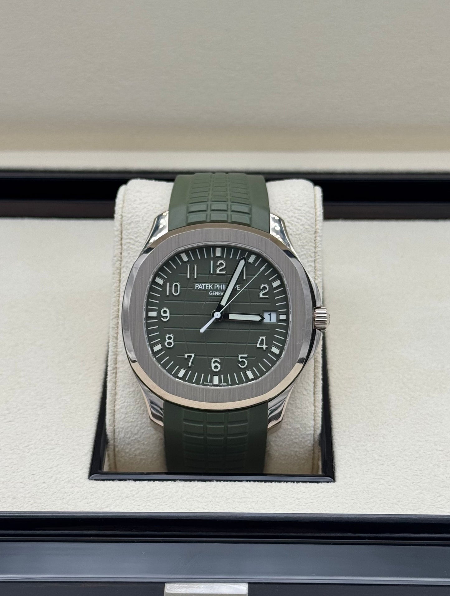 Watch Patek Philippe Aquanaut 5168G-010 - Reloj Oro Blanco Esfera Verde Correa Caucho en Marbella