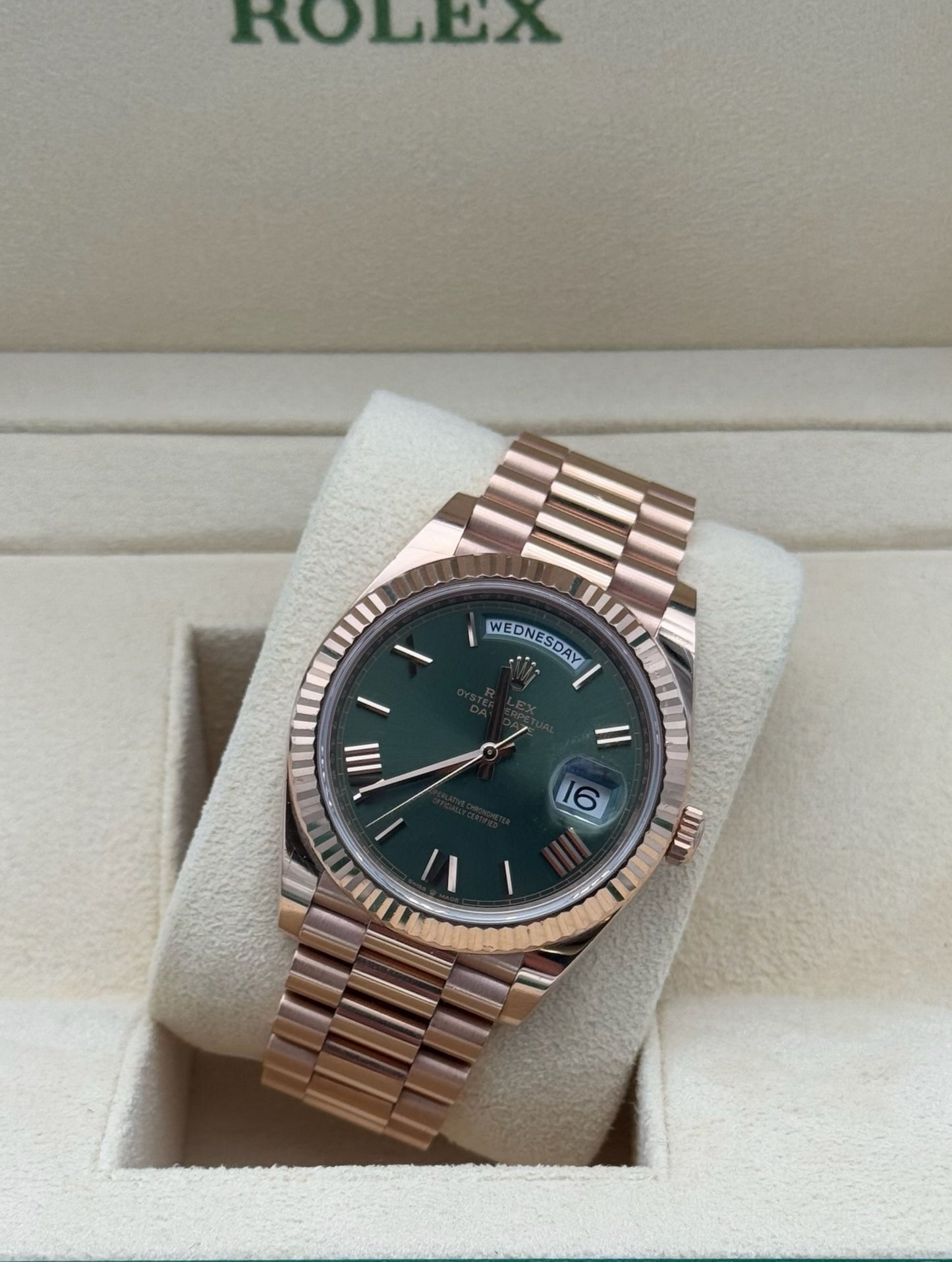 Rolex Daydate oro rosa esfera oliva 20213full set original - reloj de lujo disponible en Marbella con envío internacional