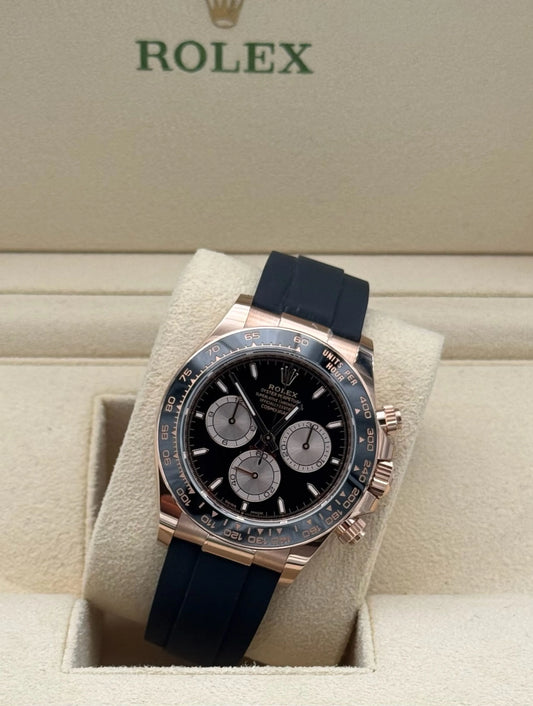 Rolex Daytona Rose Gold Oysterflex Black Dial 2025 full set original - reloj de lujo disponible en Marbella con envío internacional