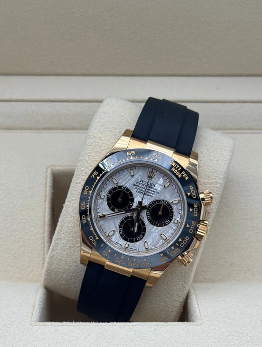 Rolex Daytona Gold Oysterflex Meteorite Dial  2022 full set original - reloj de lujo disponible en Marbella con envío internacional