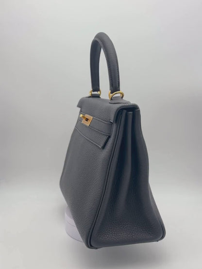 Hermès Kelly 28 Togo Black Gold Hardware