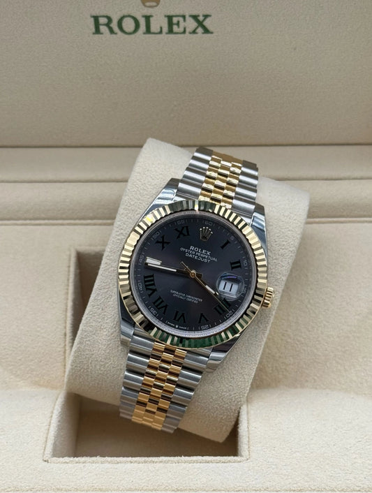Rolex Datejust 41mm Wimbledon Dial con brazalete Jubilee y bisel estriado, año 2025, nuevo con caja y garantía.