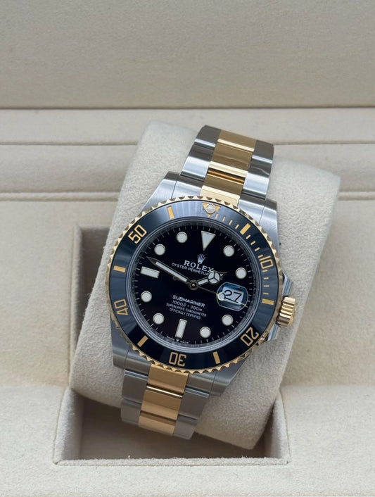 Reloj Rolex Submariner acero y oro 2021 full set con caja y papeles, Marbella // 2021 Rolex Submariner steel & gold watch full set with box and papers, Marbella.