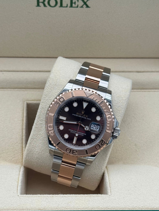 Rolex Yacht-Master 40mm acero y oro rosa con esfera chocolate ref. 126621 año 2021, como nuevo con caja y garantía.
