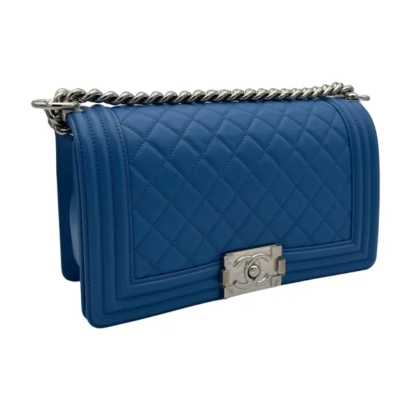 Chanel Boy Medium Blue Electric Clafskin, segunda vista