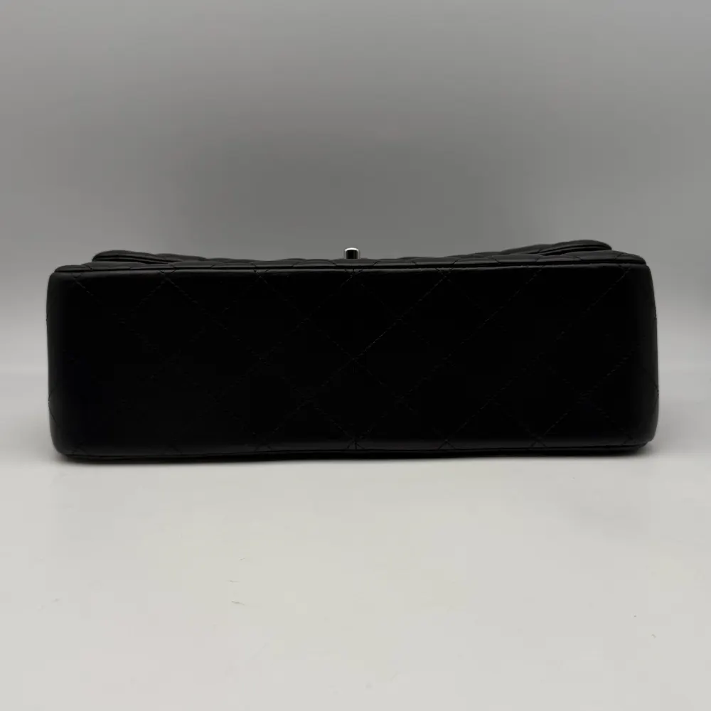 Chanel Classic Jumbo Lambskin Black Silver Hardware, vista 4